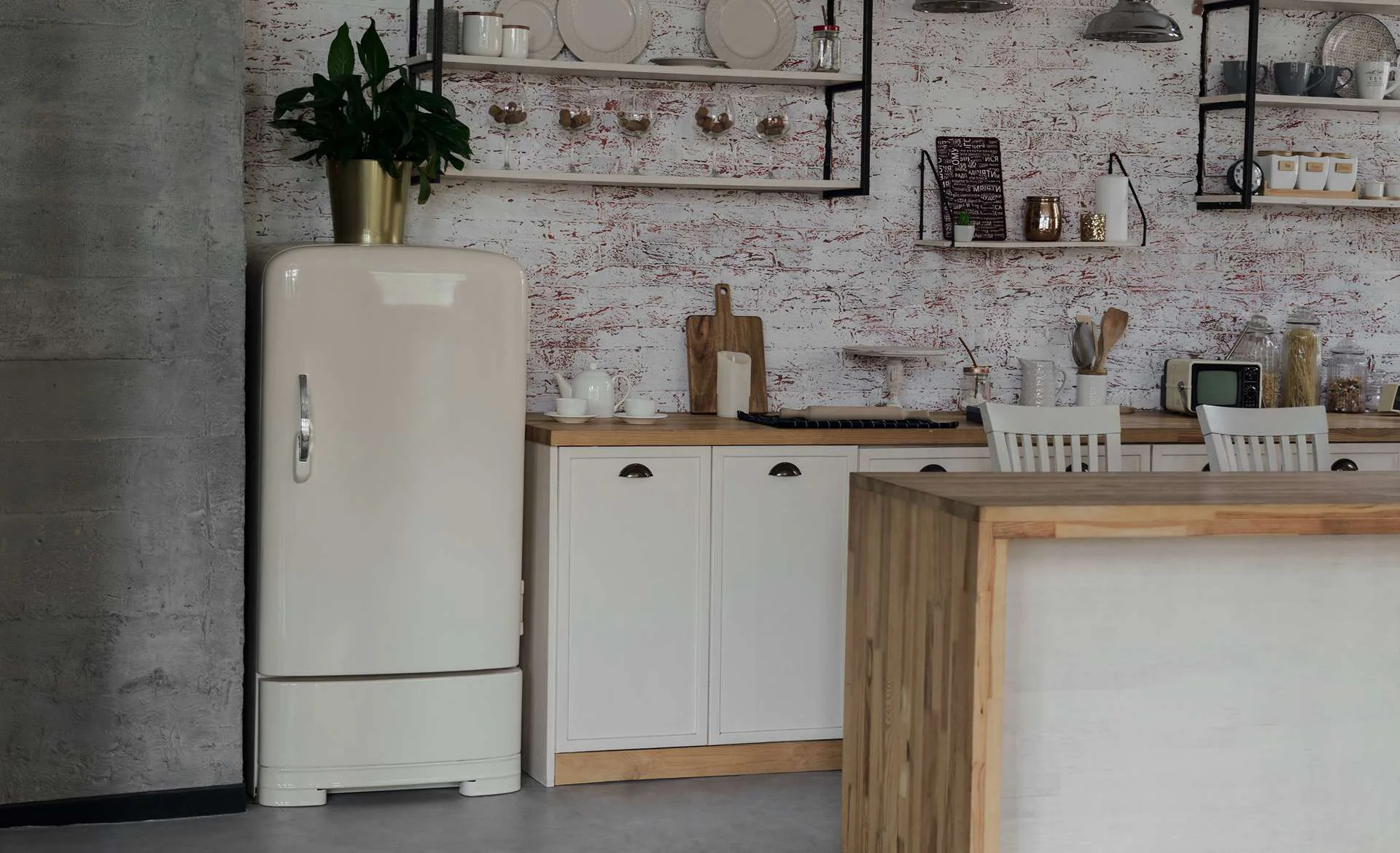 Vägghylla inspiration – 5 moderna vägghyllor i retrostil