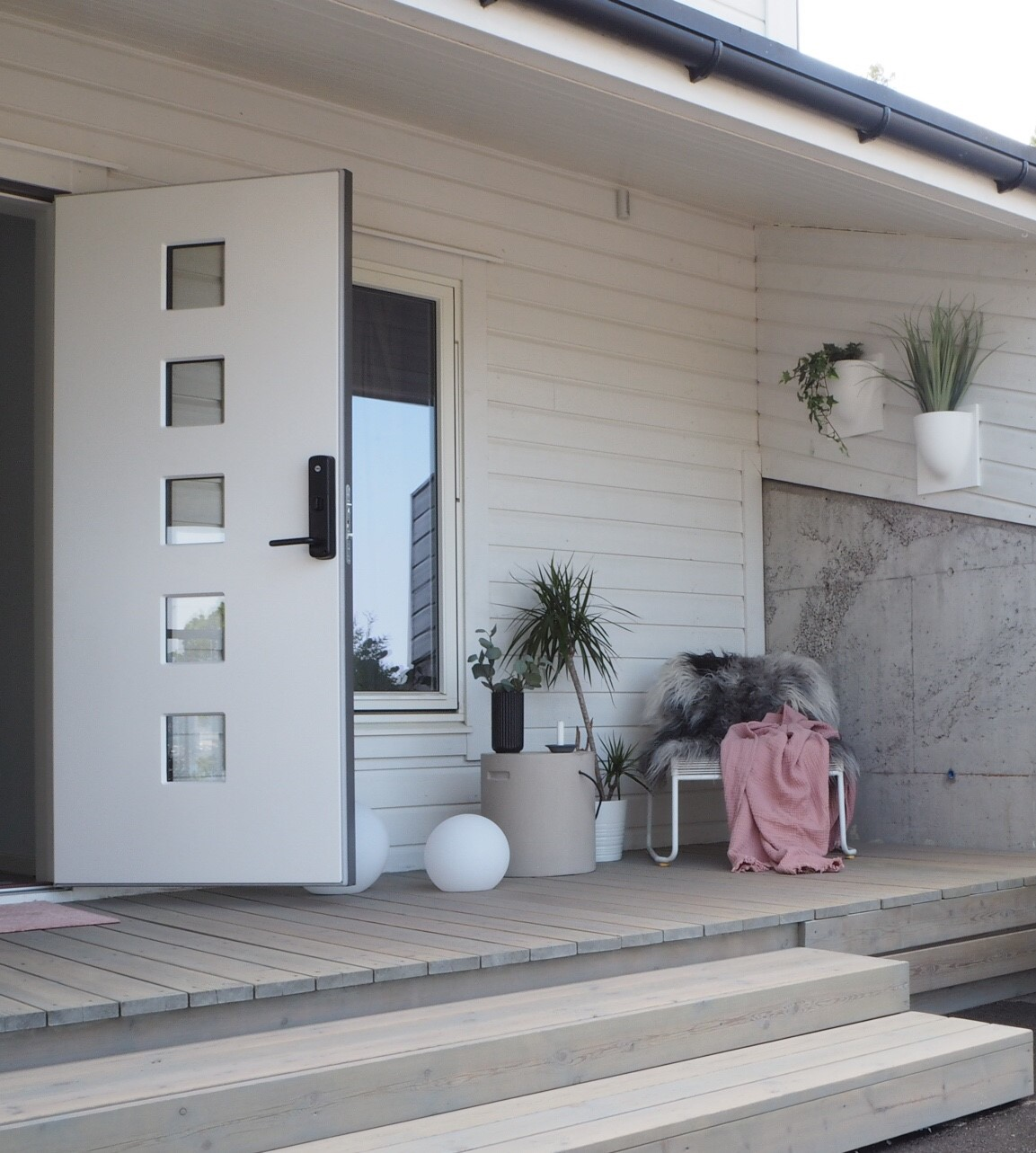 Ytterdörr Yale Doorman