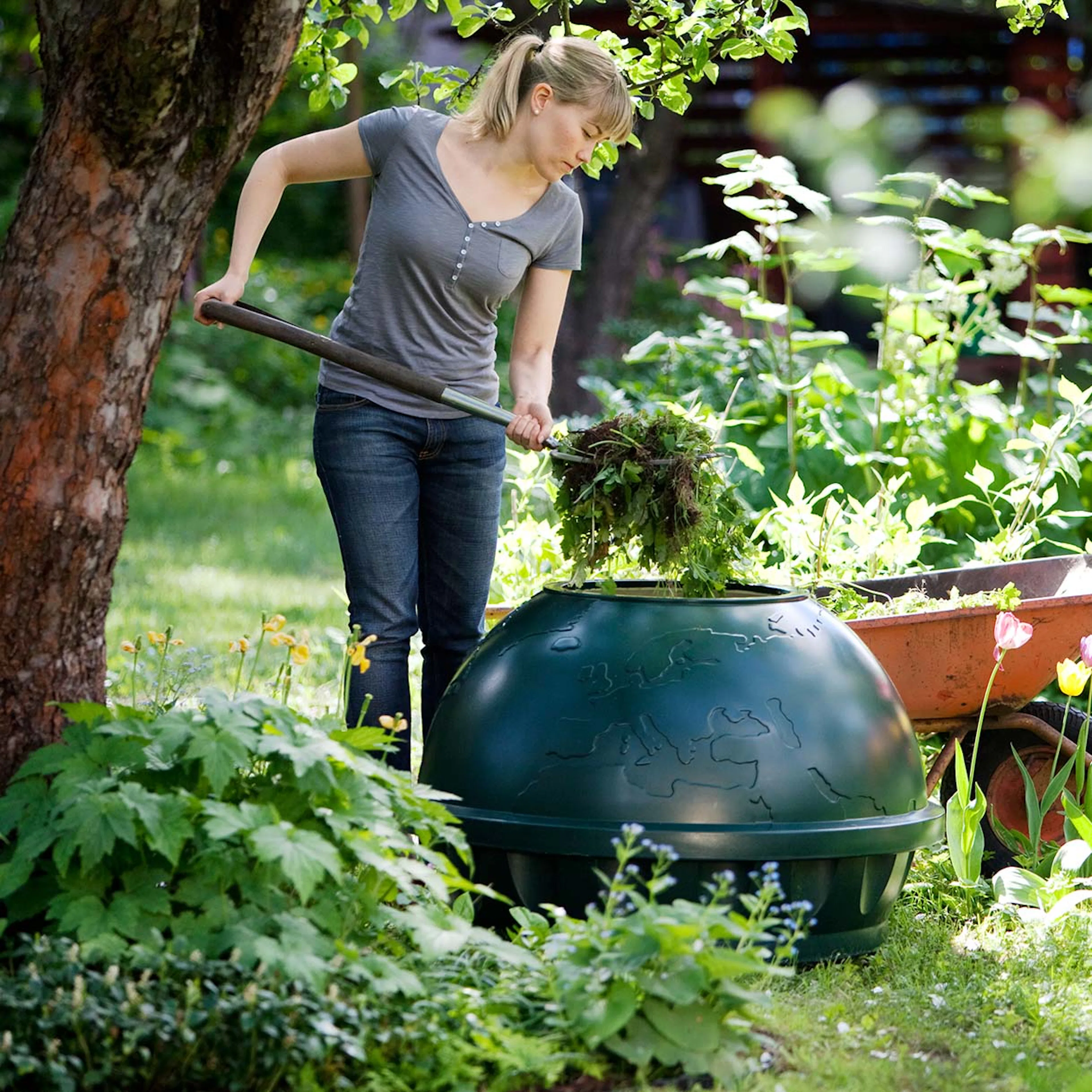 tradgardskompost-hasselfors-garden-jordglob-1.jpg