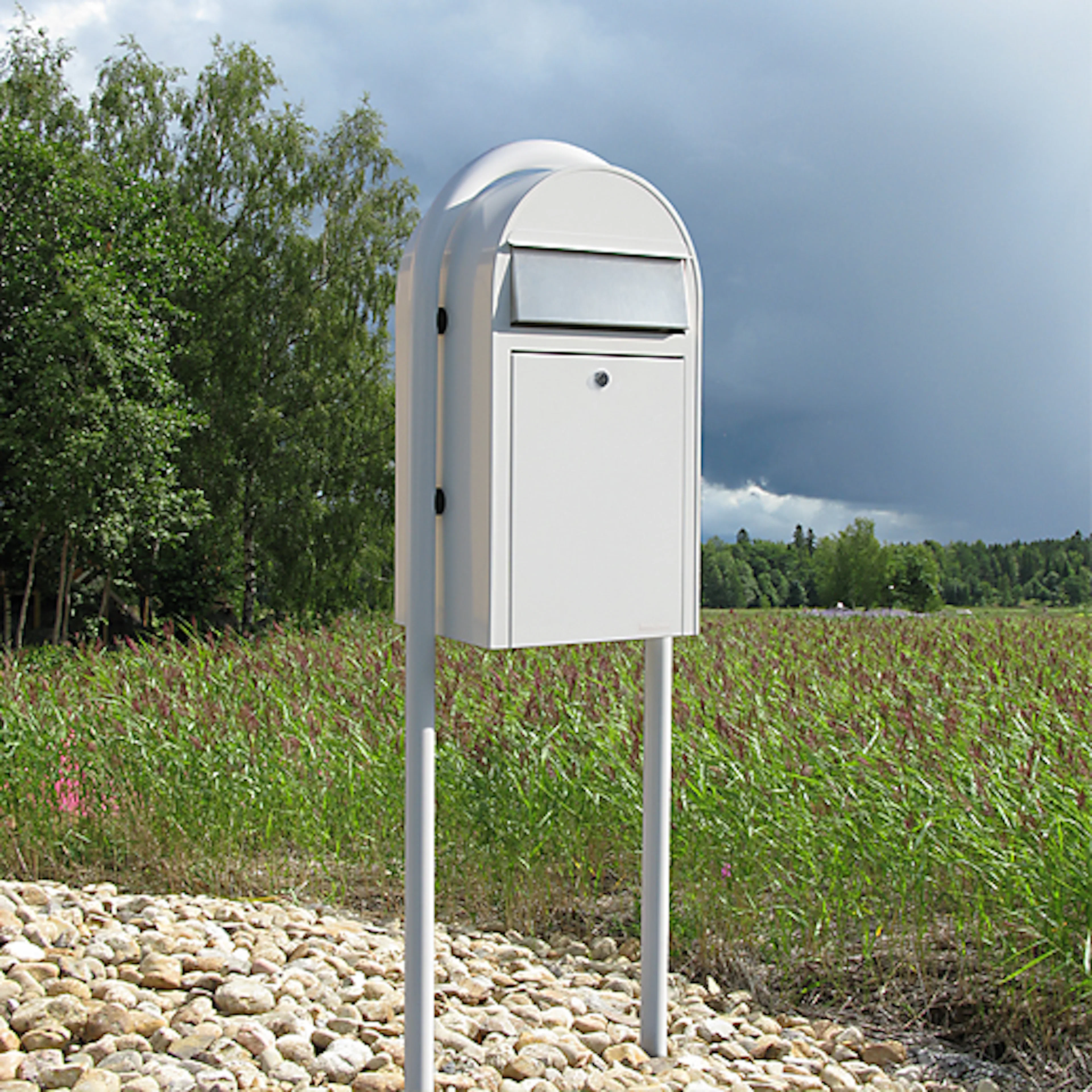 Postlådestolpe