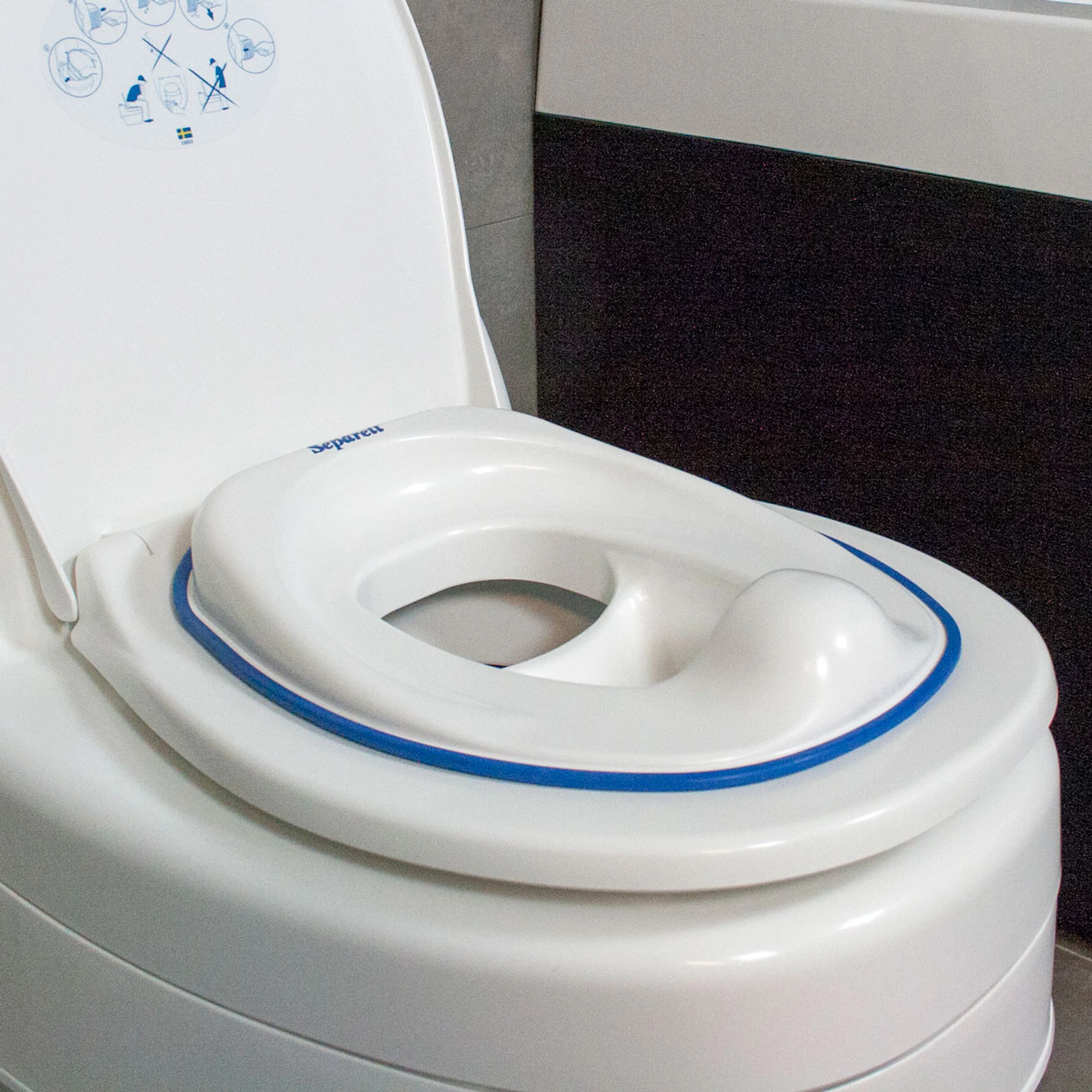 separett_bildgalleri_1218x1218_barnsits_urinsep.jpg