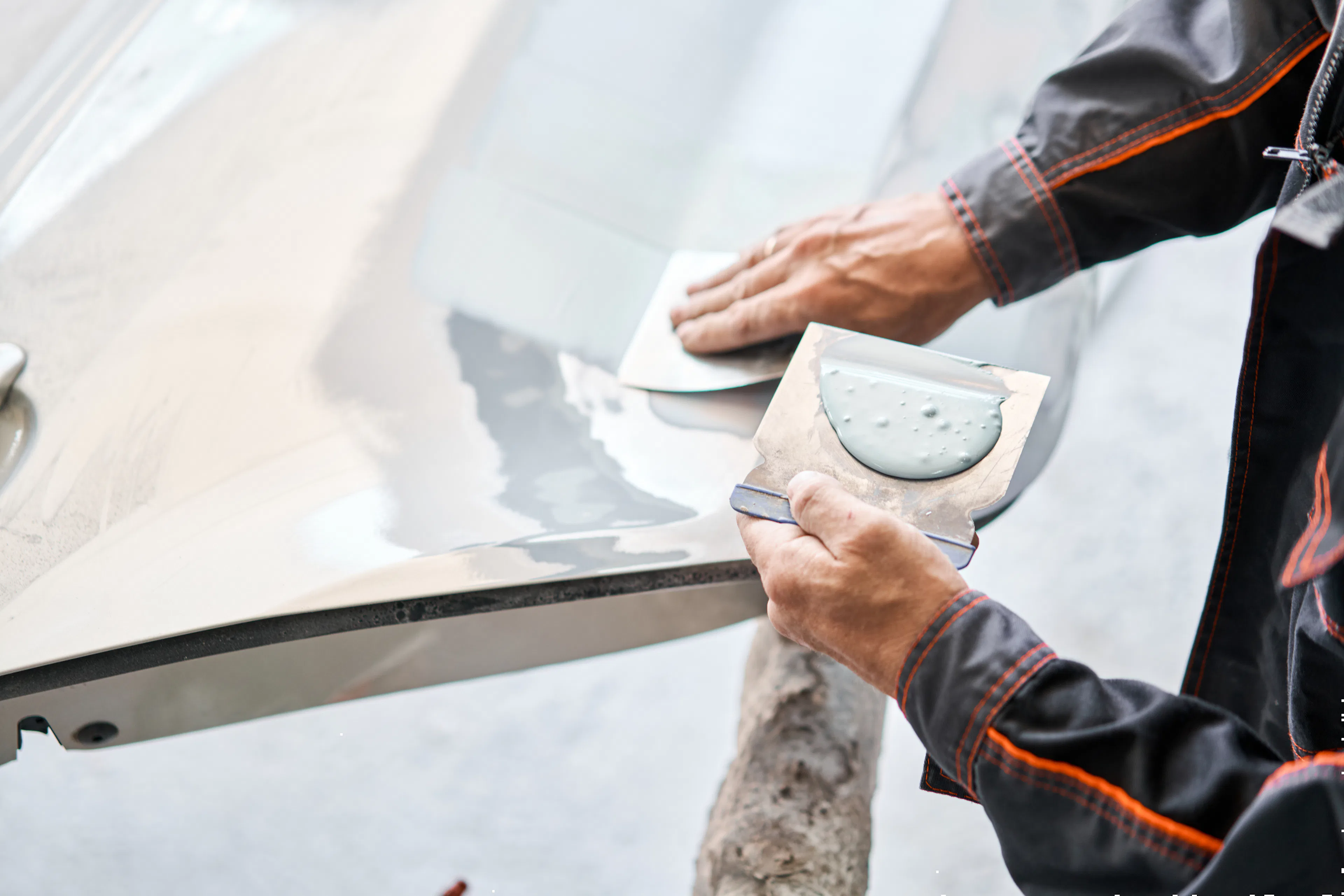 Spackla bil – 4 vanliga frågor när du ska reparera din bil med spackel