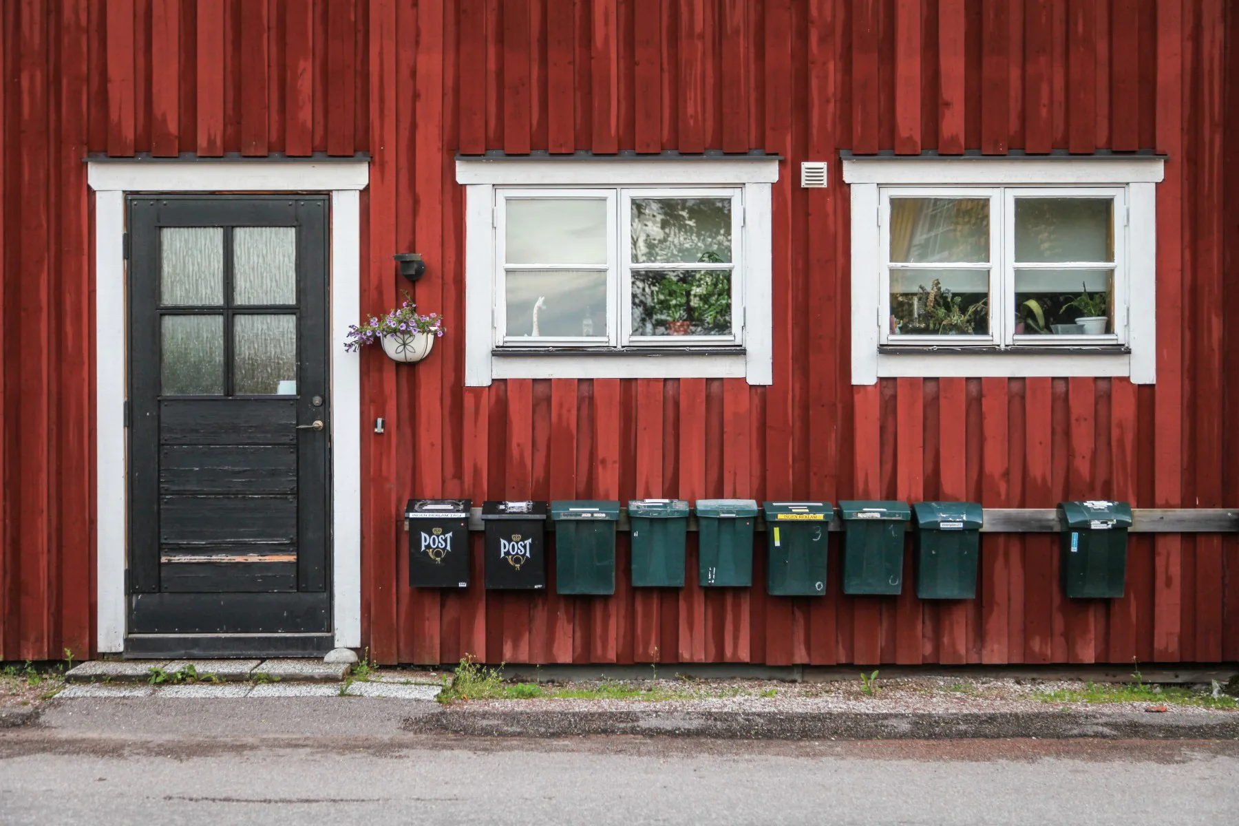 Brevlåda med lås bäst i test 2026: Vi jämför 3 låsbara brevlådor