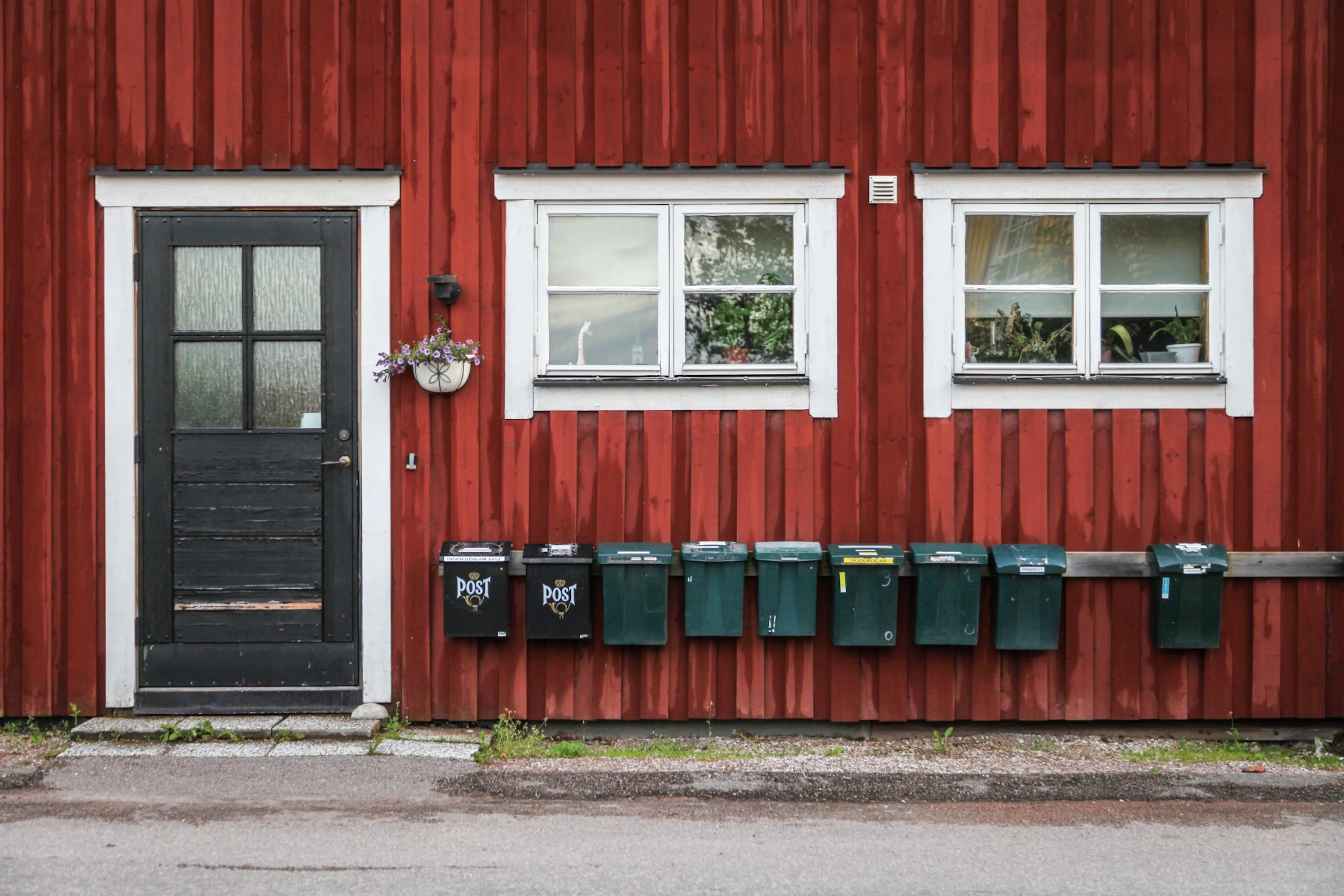 Brevlåda med lås bäst i test 2026: Vi jämför 3 låsbara brevlådor