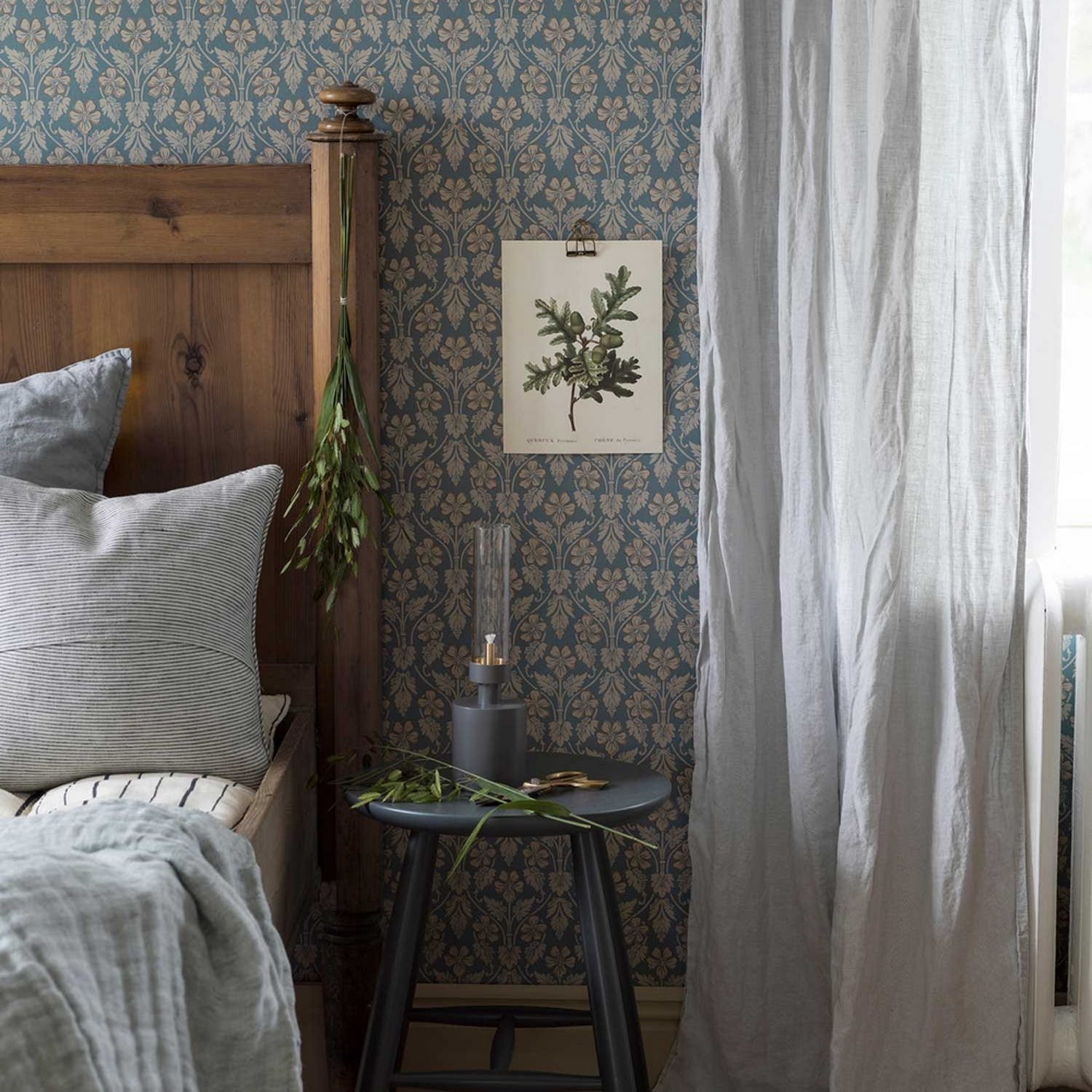 Fondtapet sovrum skogsgrön