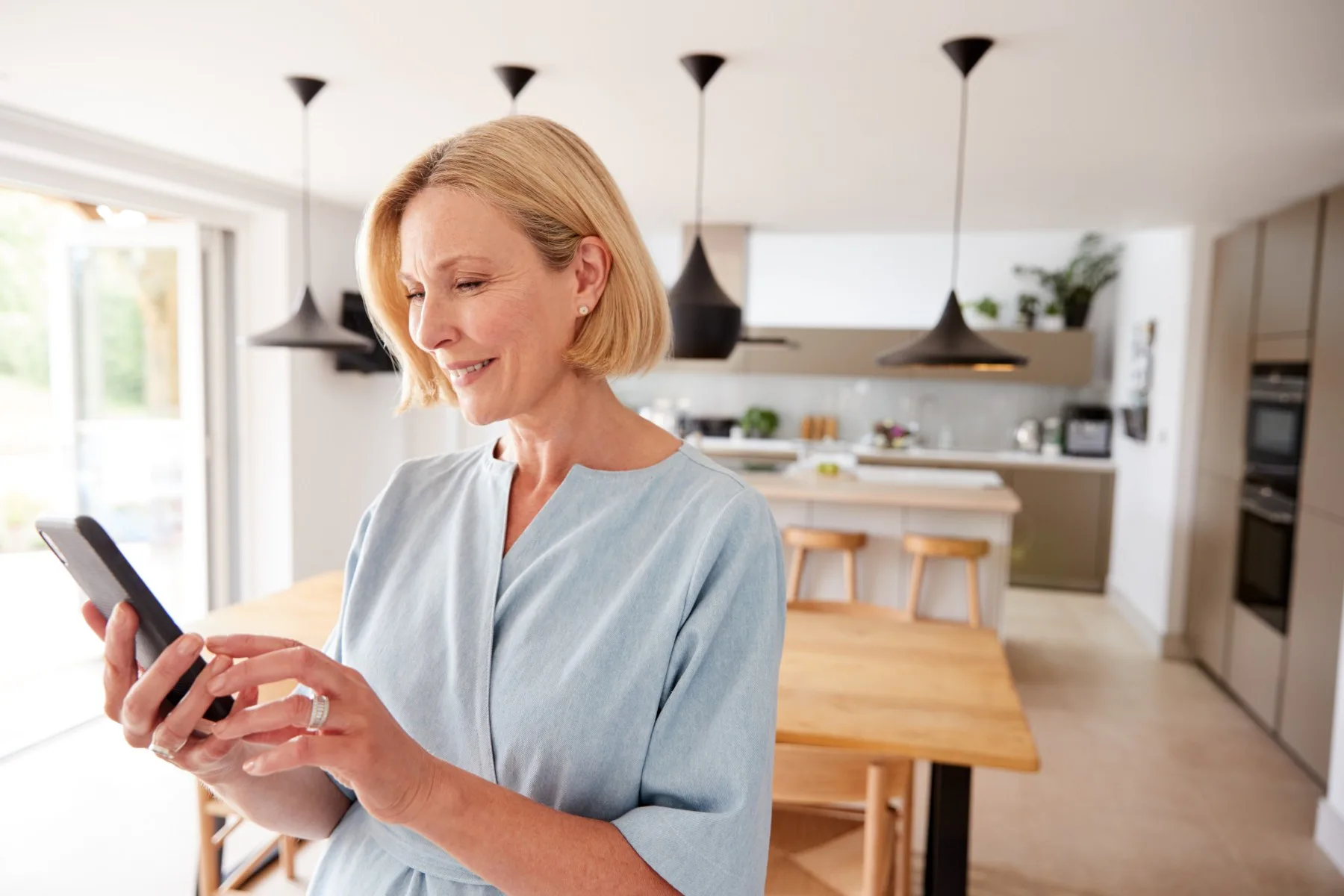 Så kan du styra dina eluttag med mobilen