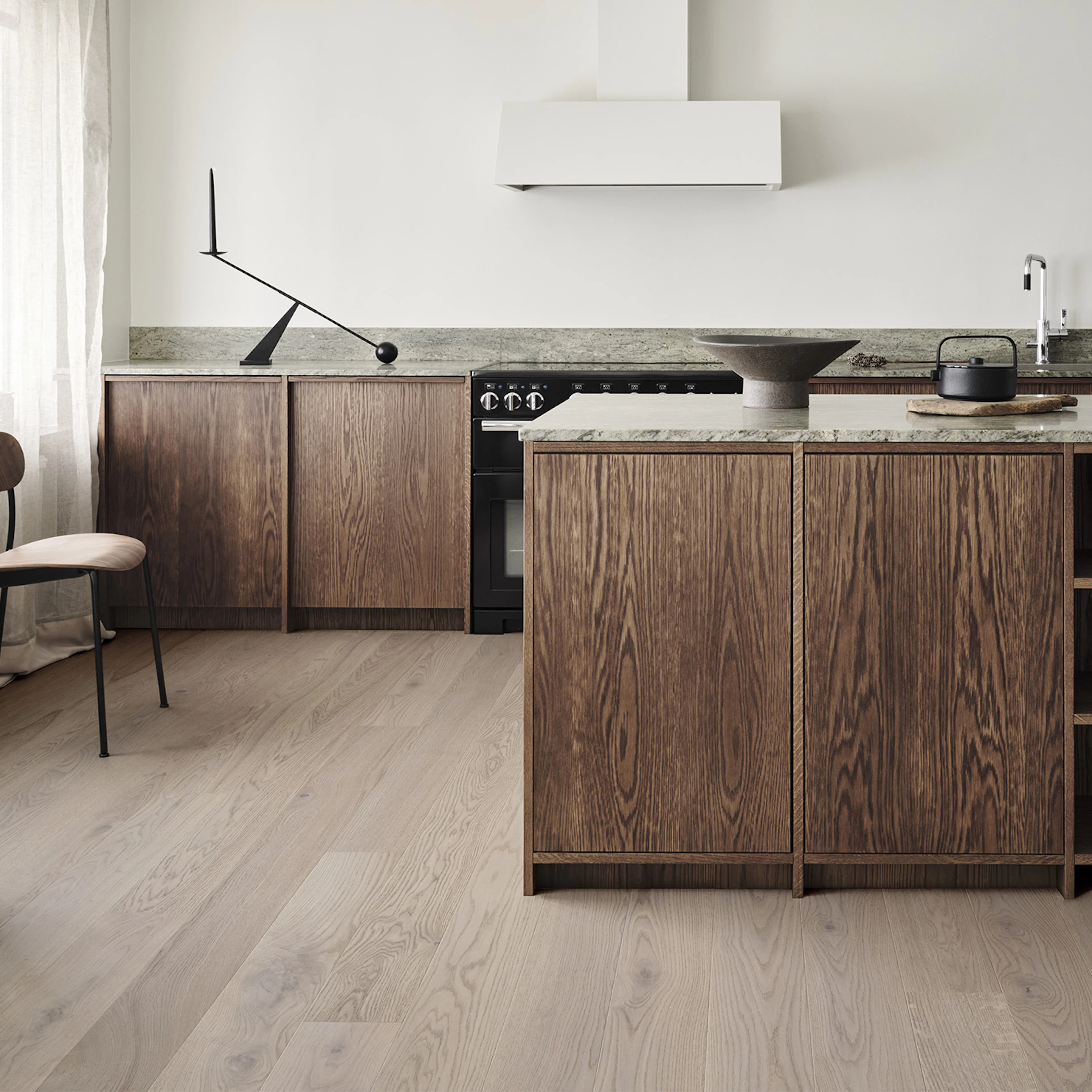 galleri-10-tarkett_grace_oak_grey_chiffon_plank.jpg