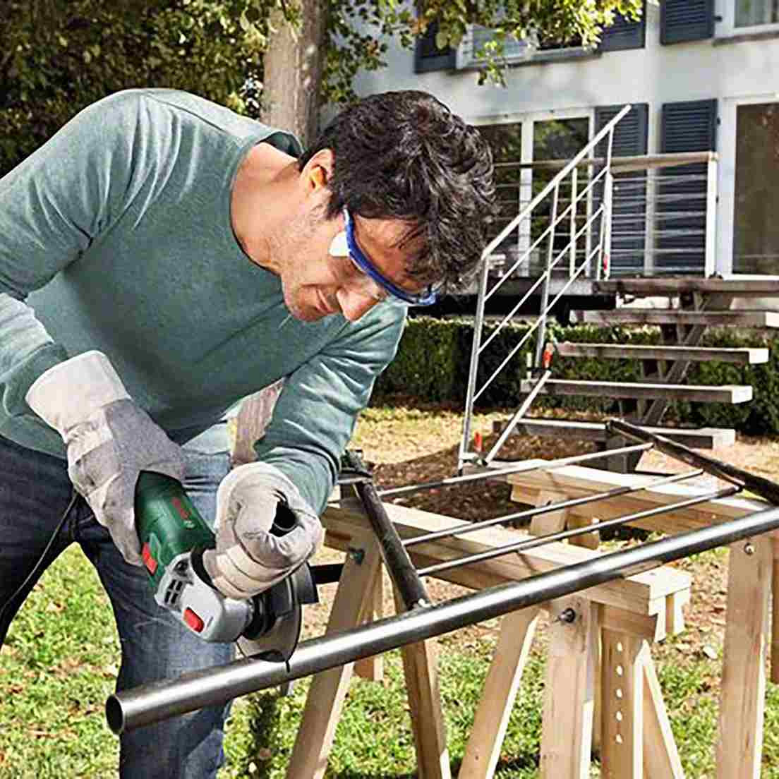 SÅga i metall - vinkelslip-bosch-power-tools-univgrind-750-125