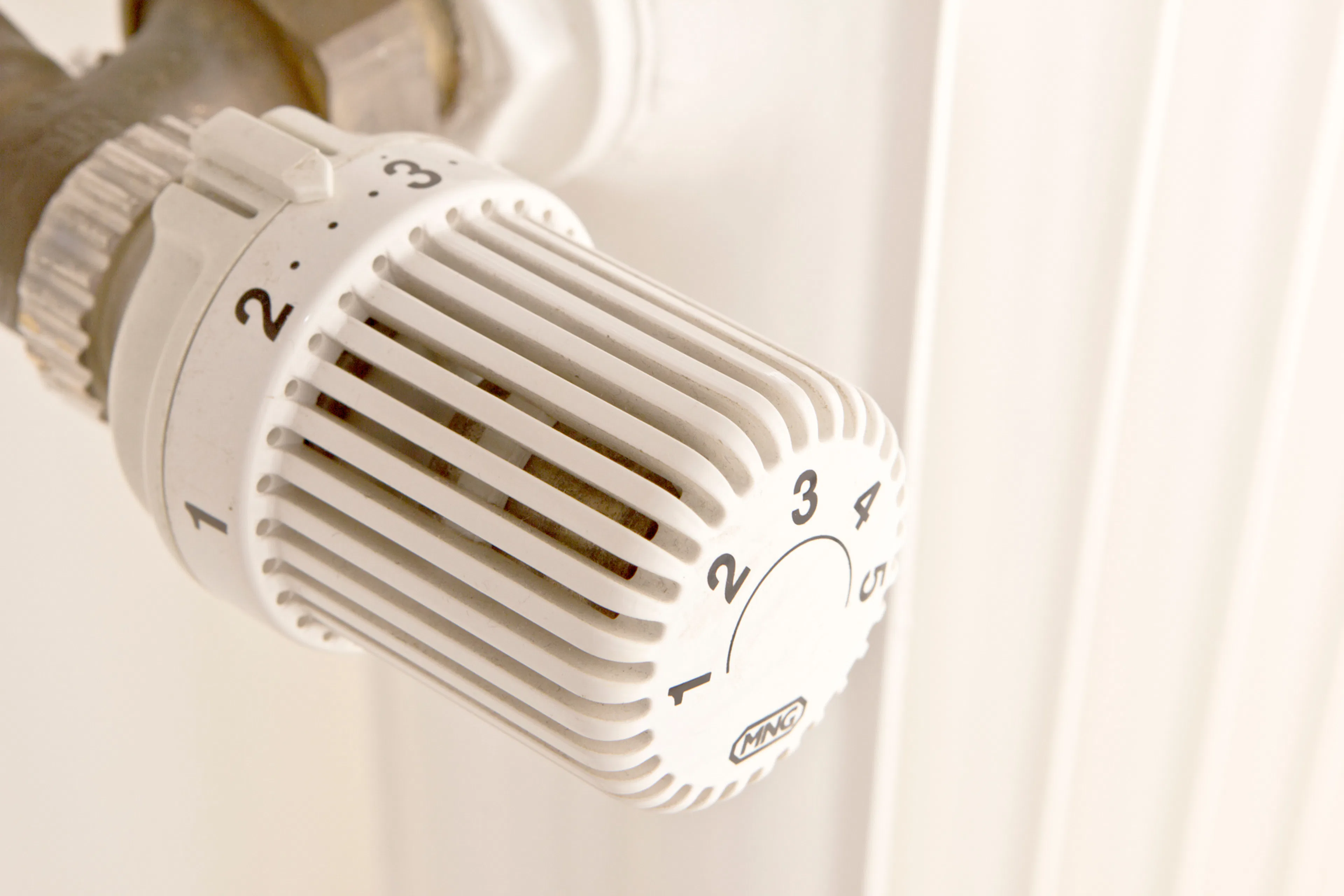 Byta termostat element – så byter du termostat och radiatorventil själv