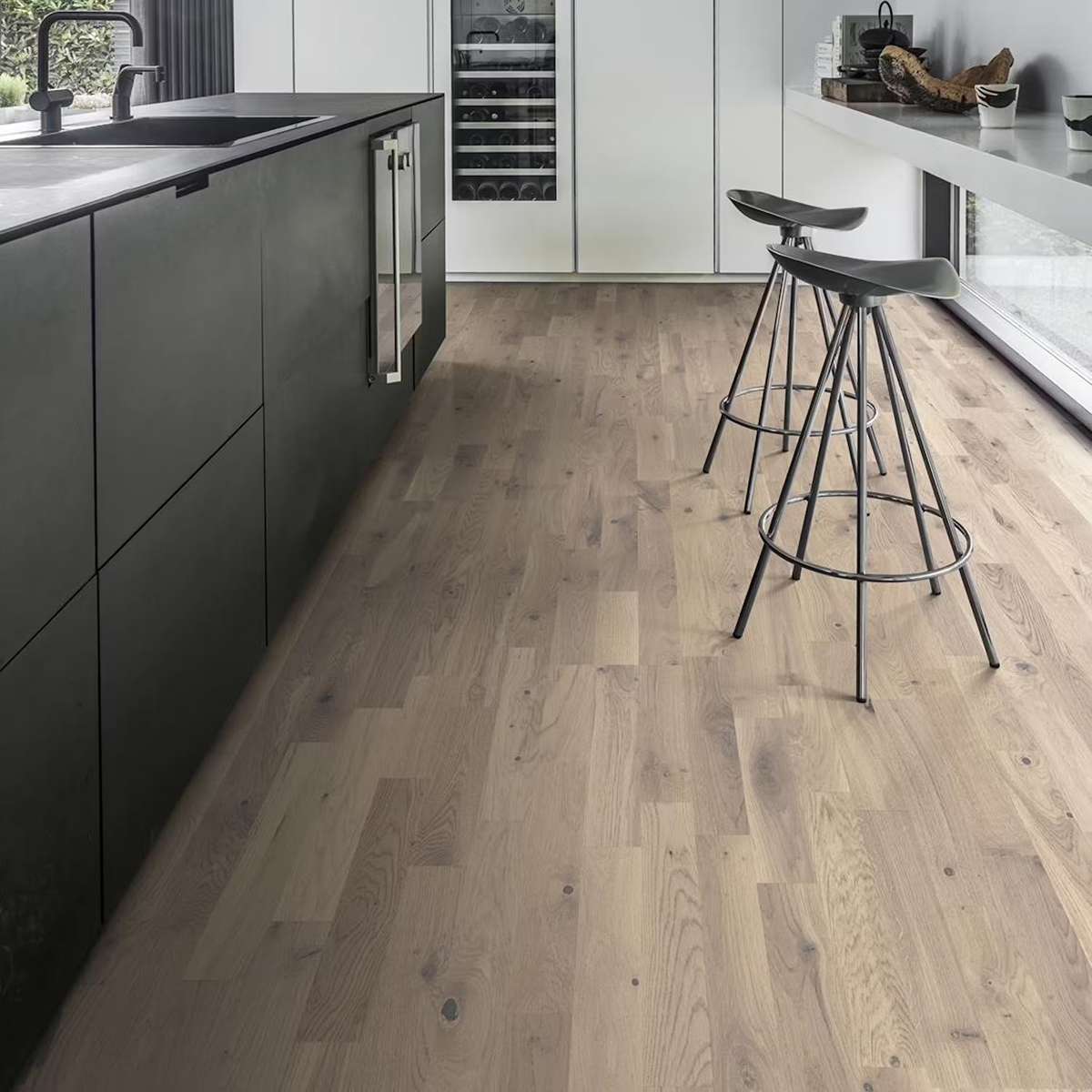 Ekparkett - tragolv-kahrs-amalfi-ek-mattlackerat-3-stavs-parkettgolv