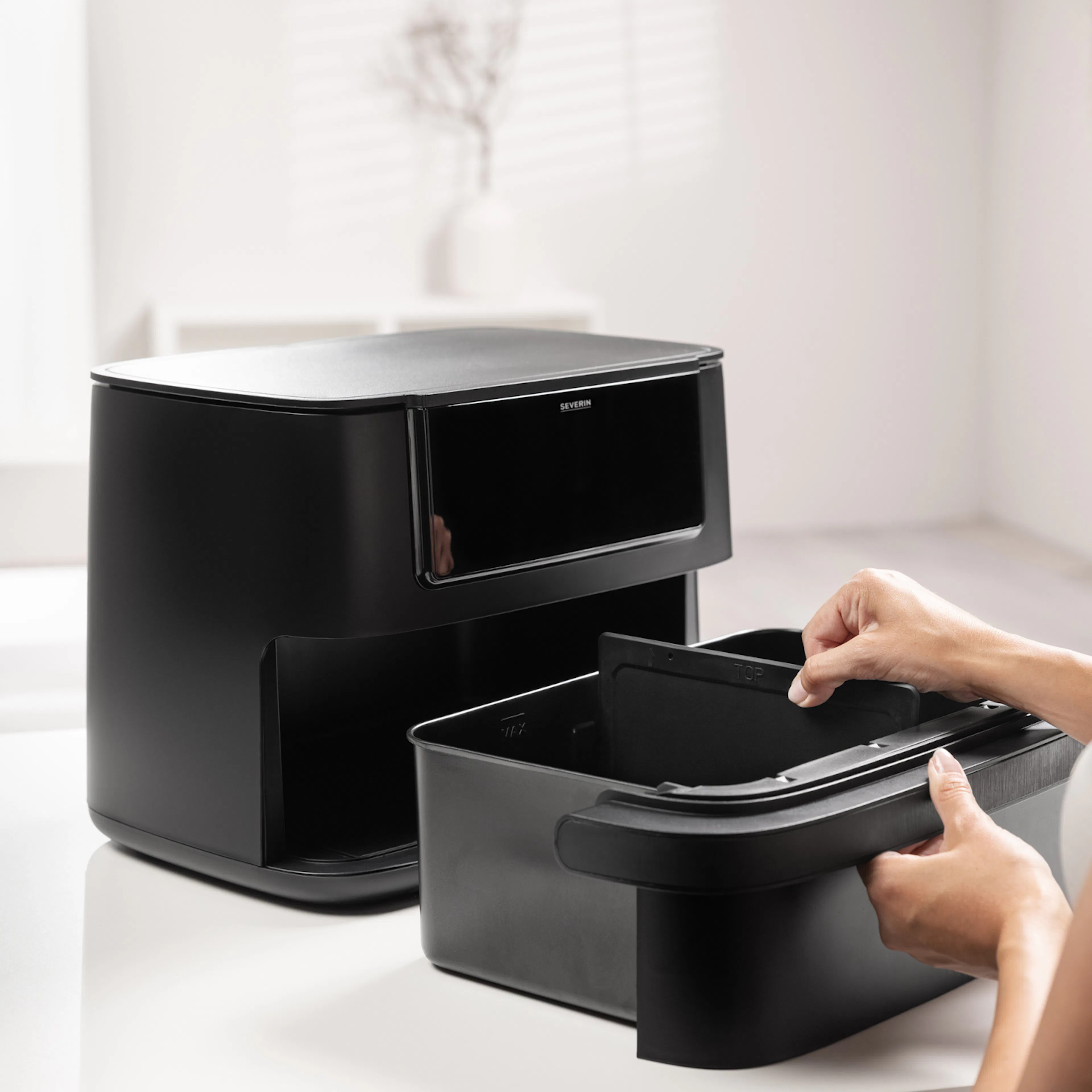 severin_shooting_air-fryer_2490_1_1480x1480.jpg