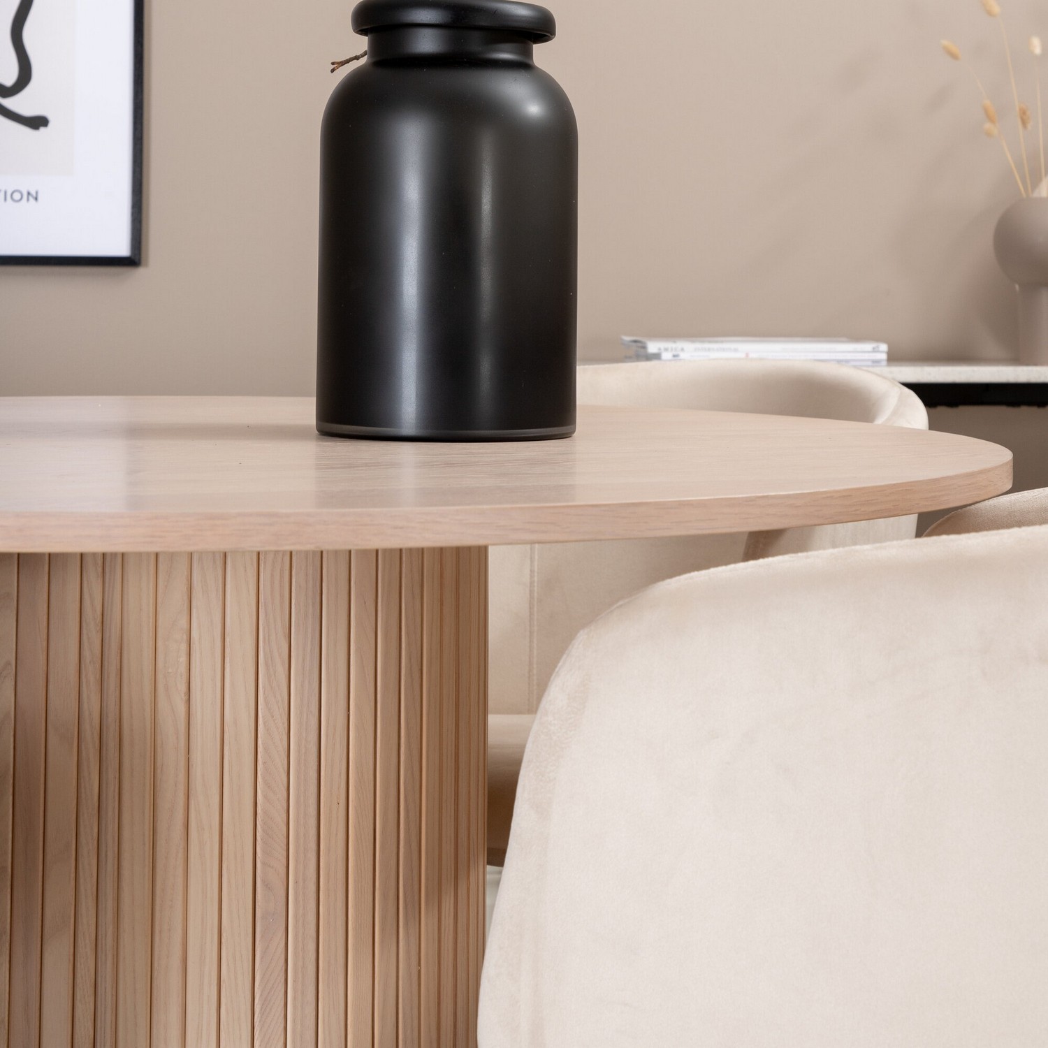 Matgrupp Venture Home Bianca Rund med 4 Bergen Stolar Sammet