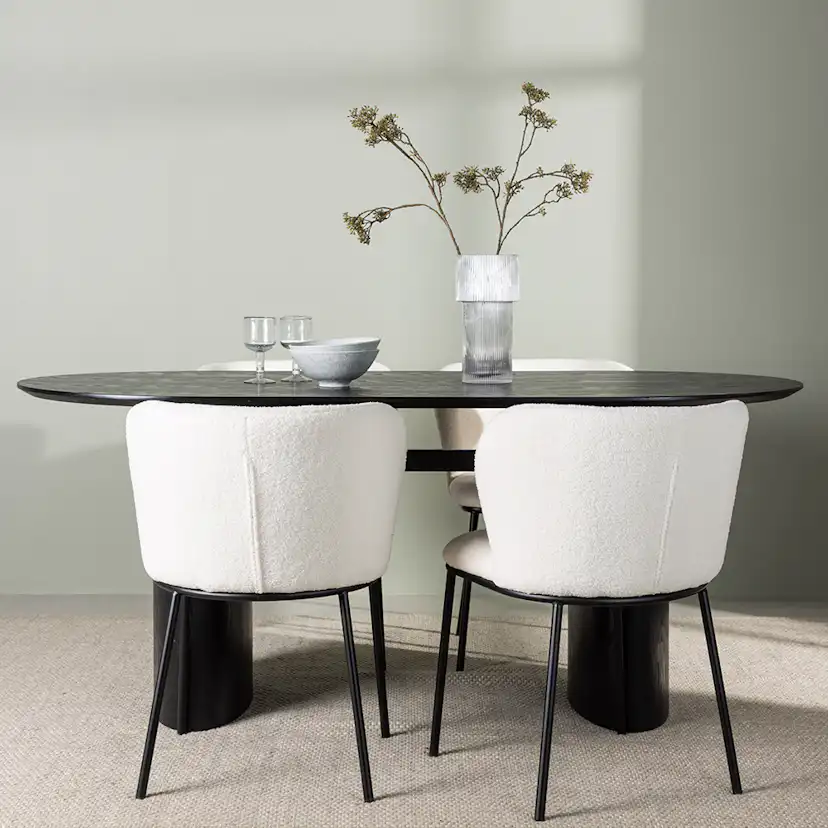 Matgrupp Venture Home Isolde med 4 st Edina stolar