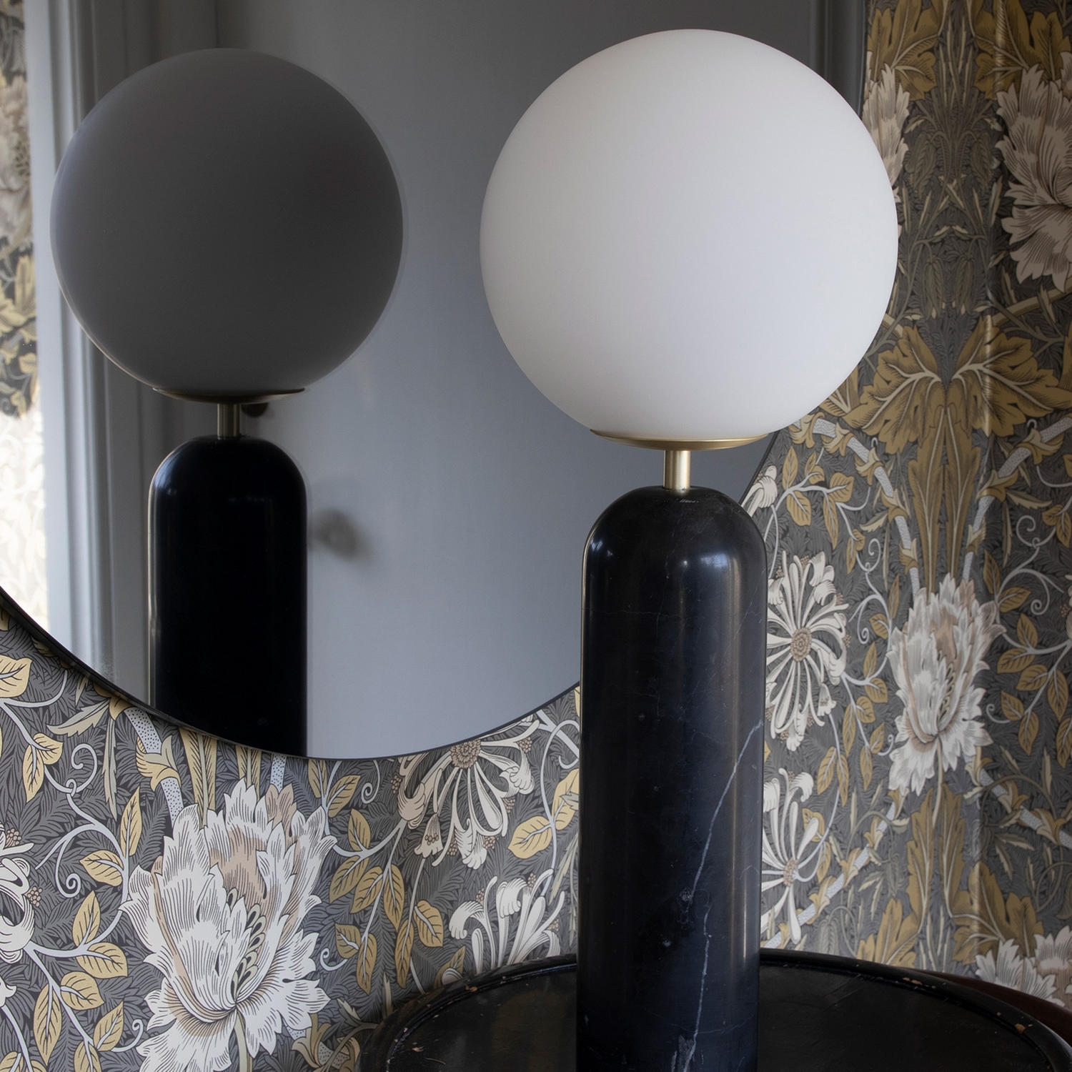 Bordslampa Globen Lighting Torrano