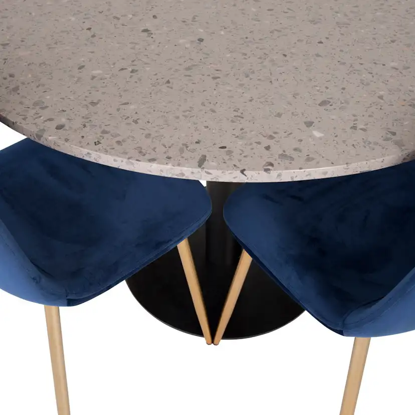 RazziaBord106cm-GråTerazo/Black+PolarStol-Mässing/BlåSammet4 Grått Bord med Svarta Ben, Blå Stol med Mässingsben