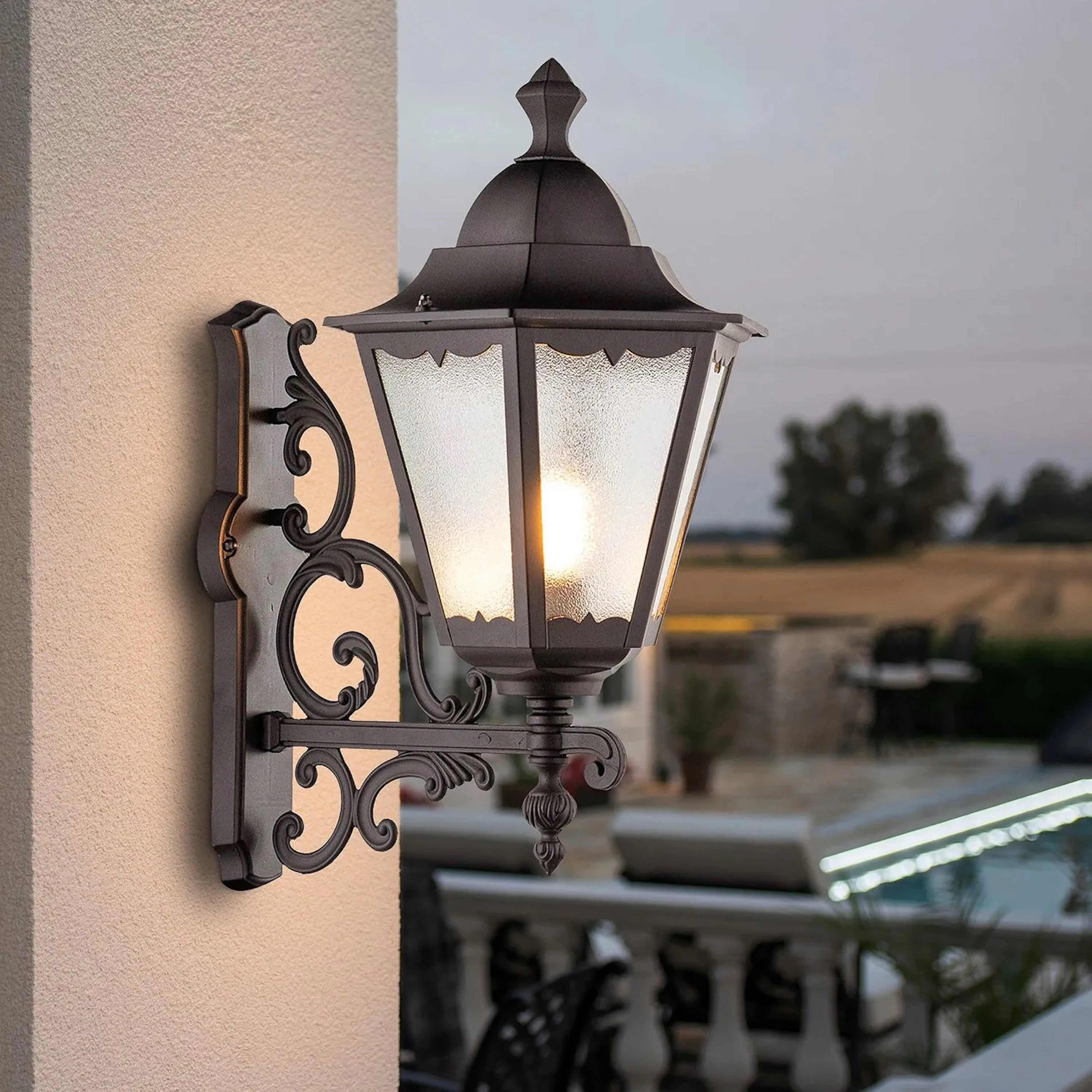 Vägglampa Utomhus Vesani Buckingham Gammaldags IP44