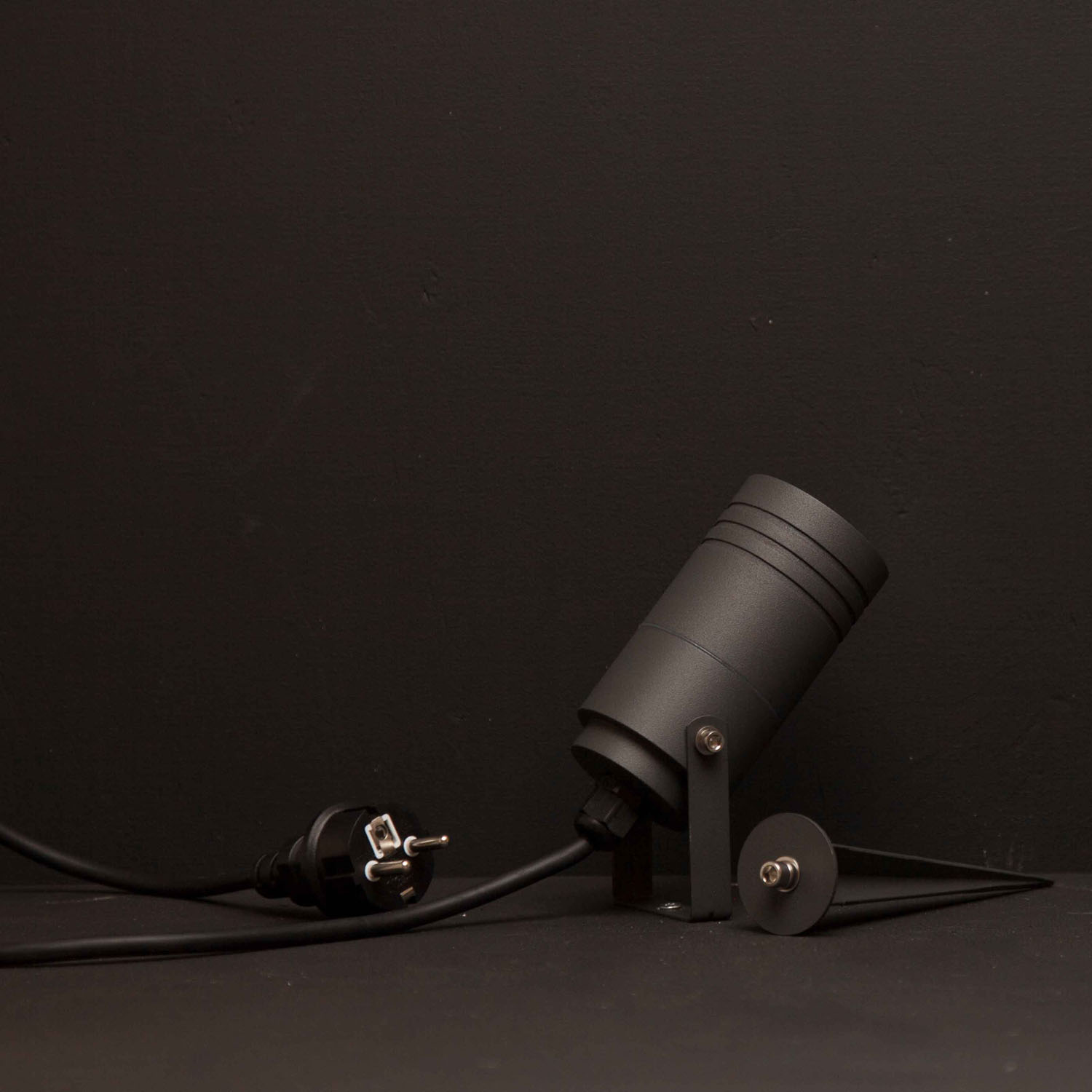 Markspotlight Llitt Sebastian GU10 35W IP65 Antracit- Med Stickpropp