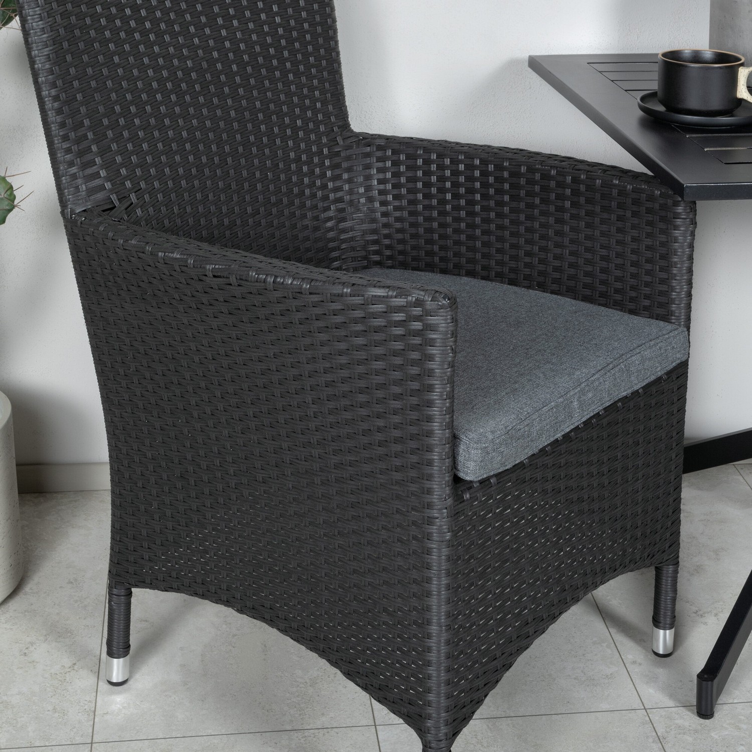 Cafégrupp Venture Home Wella med 2 Moli Matstolar