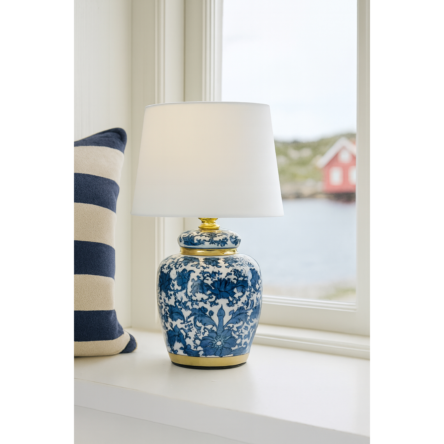 Fönsterlampa Cottex Klassisk H31 cm Mönstrad Lampfot med Vit Lampskärm