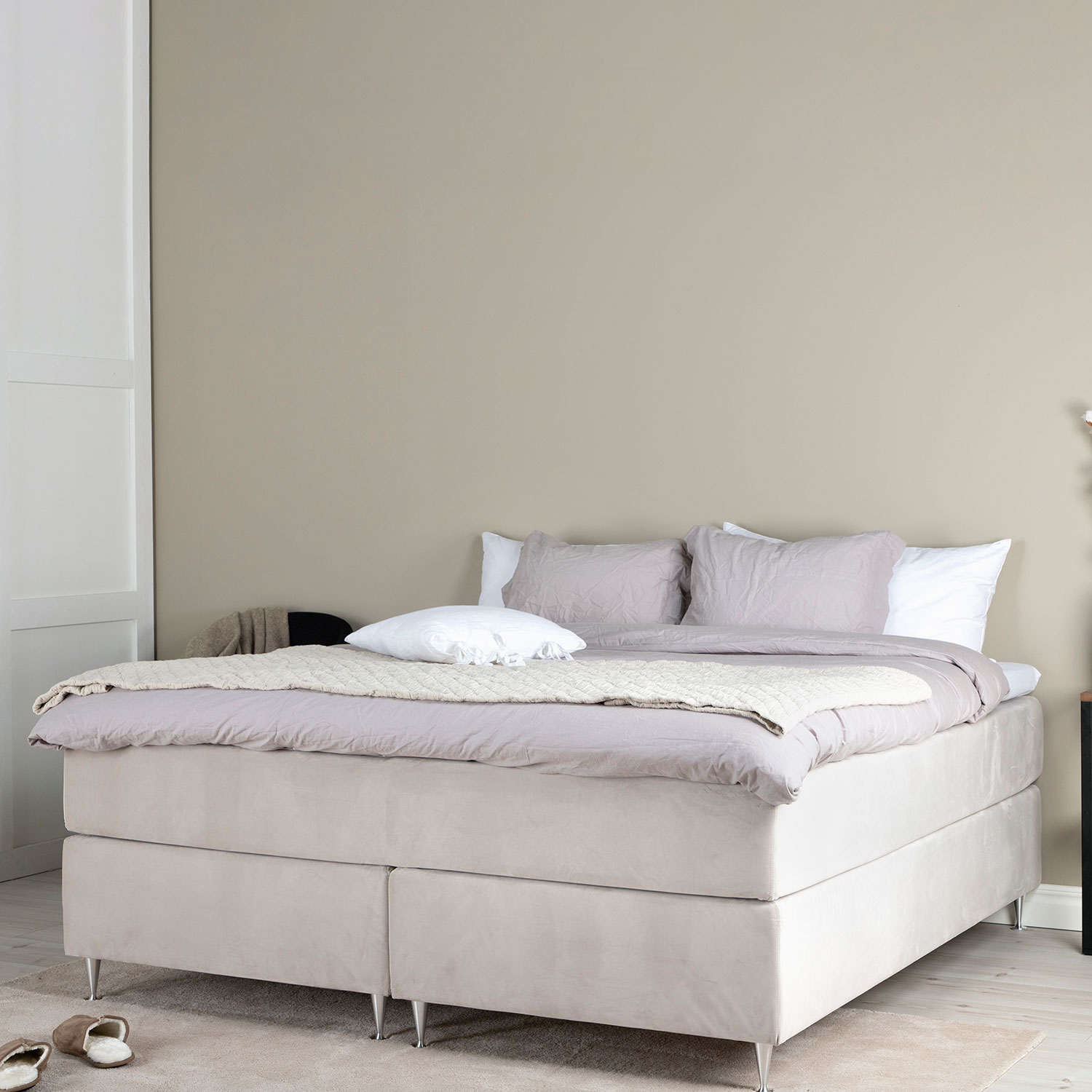 Kontinentalsäng Venture Home Furufal i Sammet