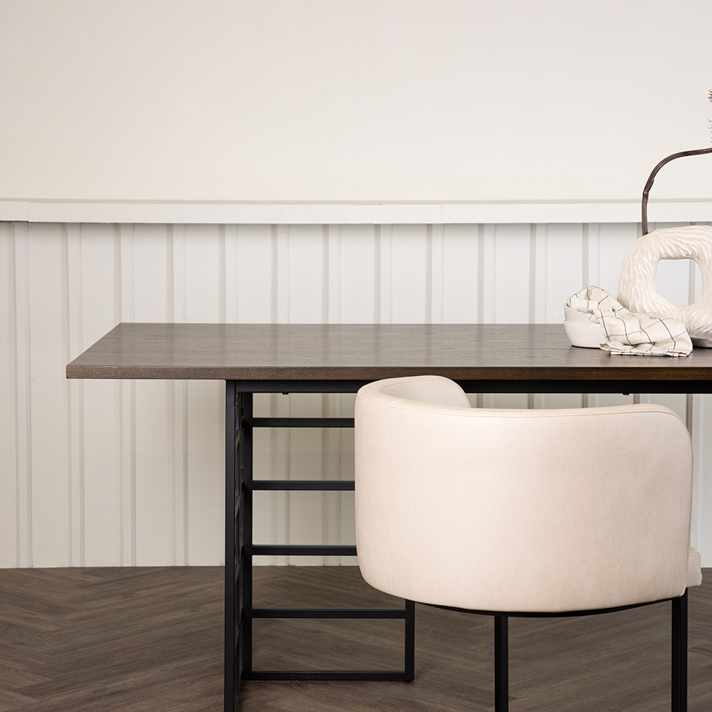 Ystad Dining Table - Black / Mocca Oak Veneer Brun