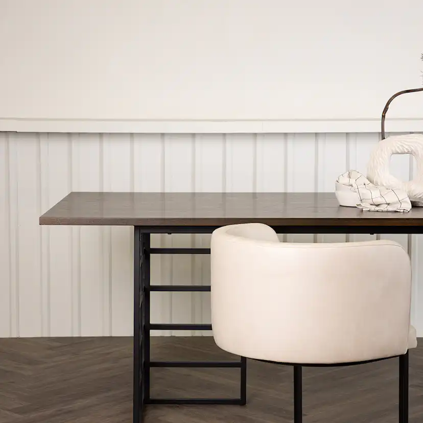 Ystad Dining Table - Black / Mocca Oak Veneer Brun