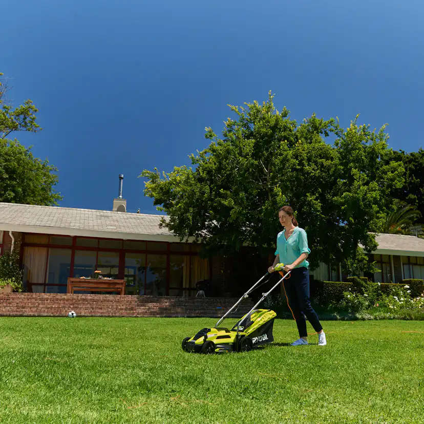 Gräsklippare El RYOBI RLM13E33S 1300W 33cm El & Sladd