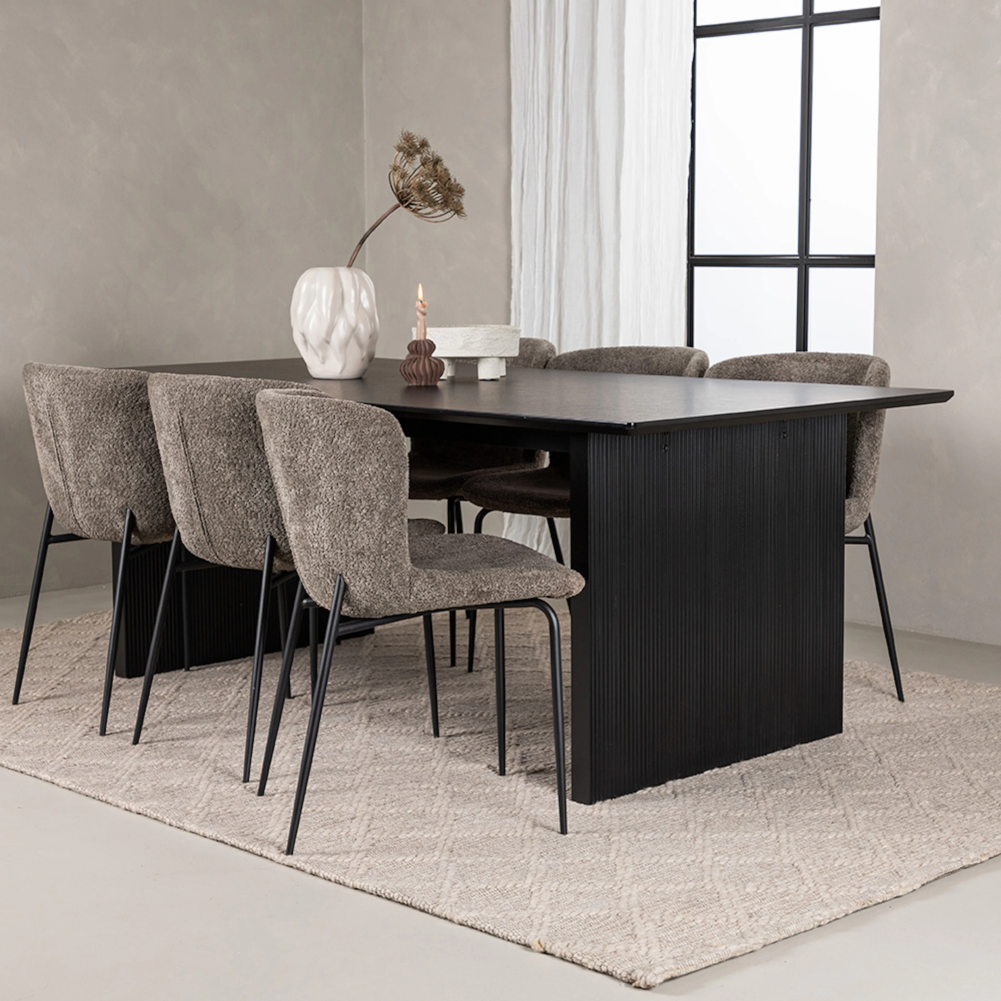 Vail Dining Table - Black / Smoked Black MDF +Modesto Dining Matgrupp Venture Home Vail med 6 Modesto Stolar