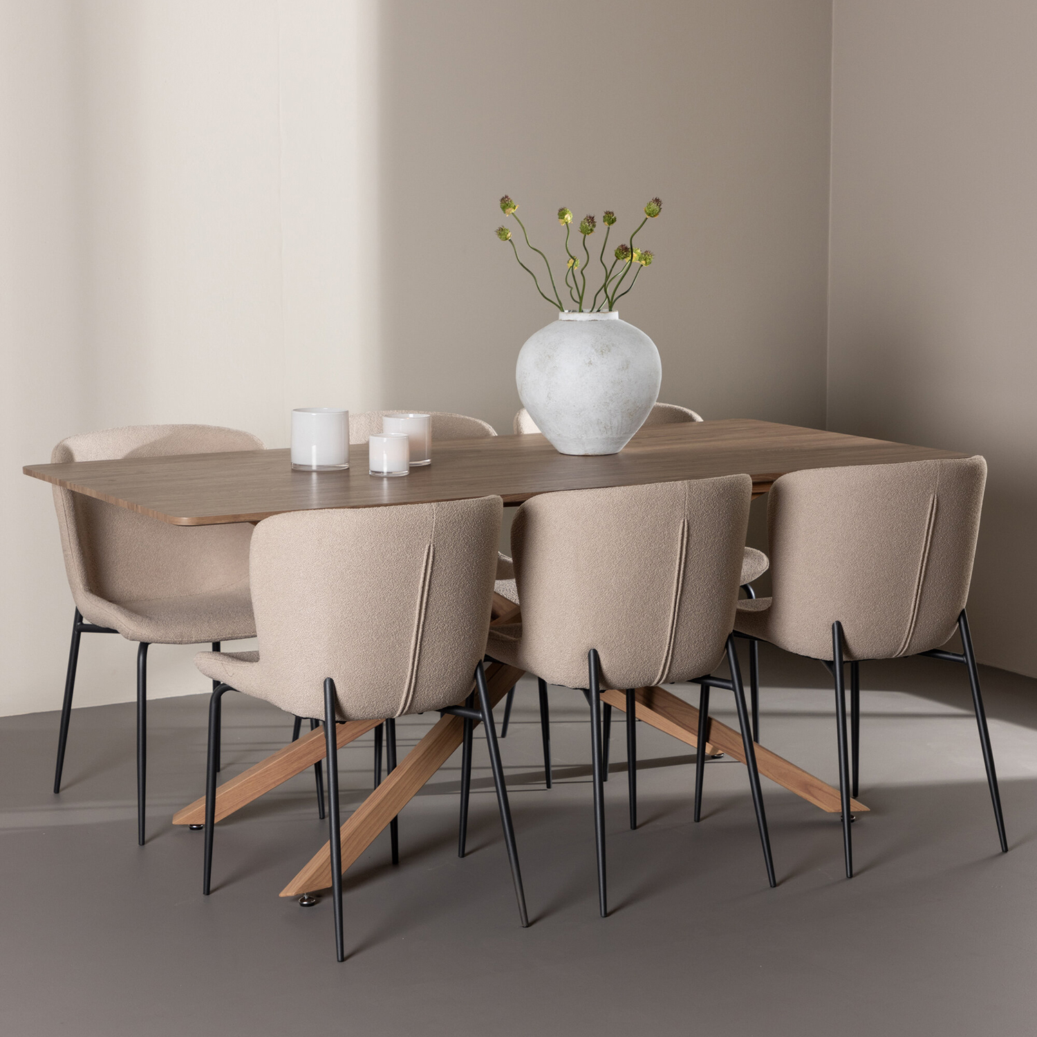 Matgrupp Venture Home Piazza 180 med 6 st Modesto Stolar Boucle