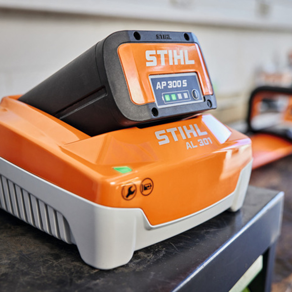 Snabbladdare STIHL AL 301