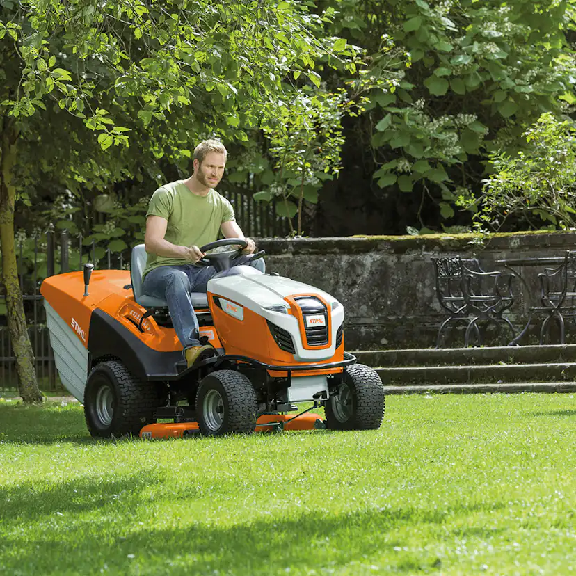Trädgårdstraktor STIHL RT 6127.1 ZL
