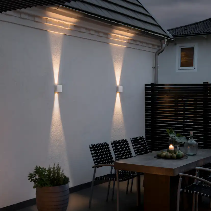 Vägglykta Gnosjö Konstsmide Chieri Justerbar Spridning LED 2X6W