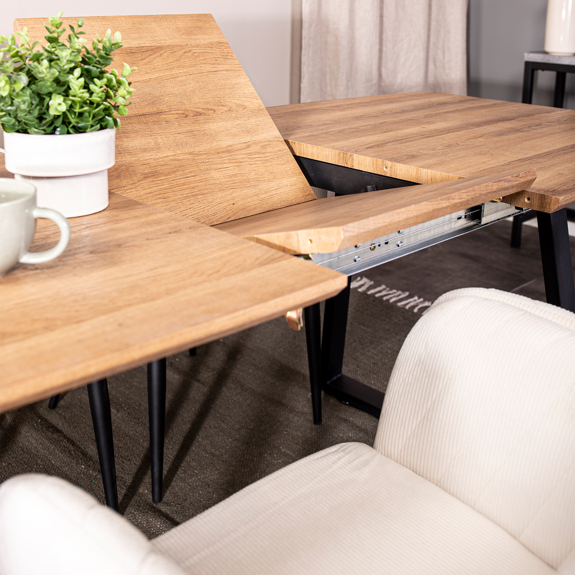 Matgrupp Venture Home Inca med 4 Corina Stolar