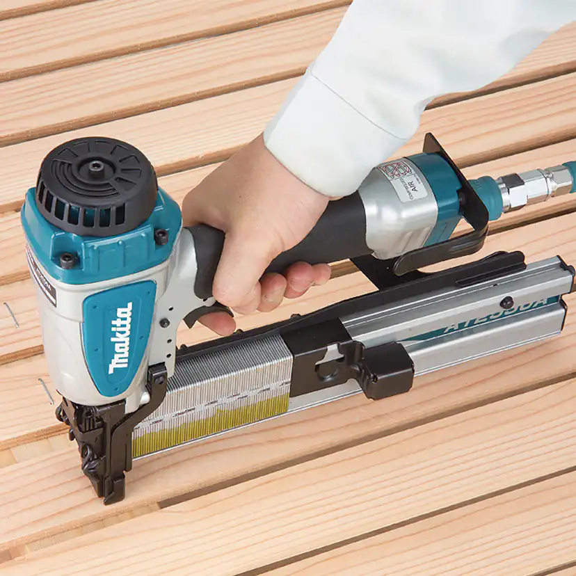 Klammerpistol Makita AT2550A