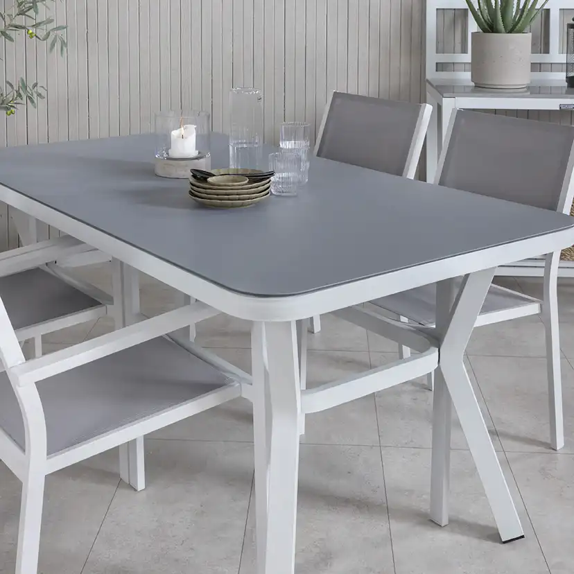 Matgrupp Venture Home Vyn Vit med 4 Curz Stapelbara Matstolar