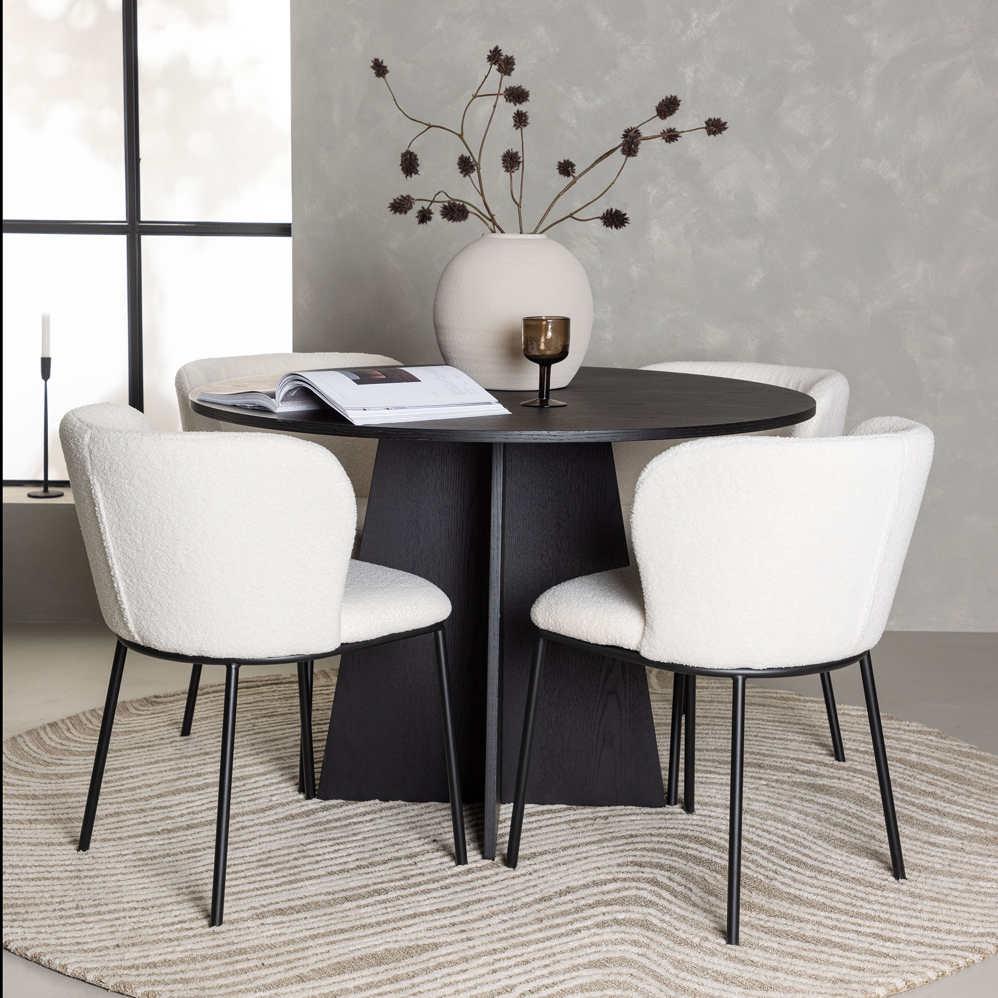 Matgrupp Venture Home Bootcut Ø110 cm med 4 st Edina stolar