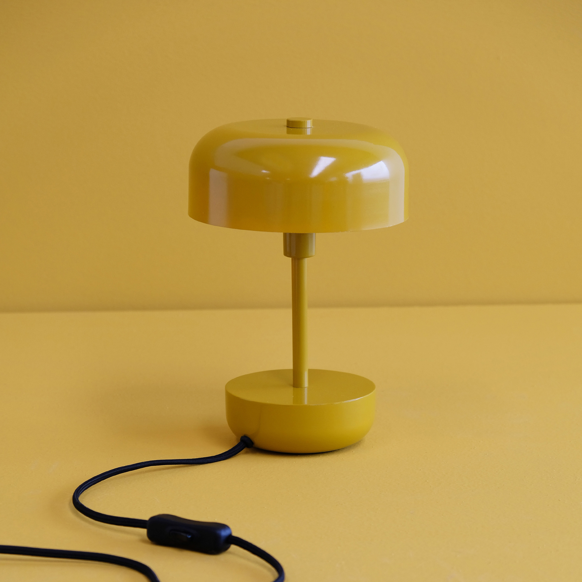 Bordslampa Dyberg Larsen Haipot