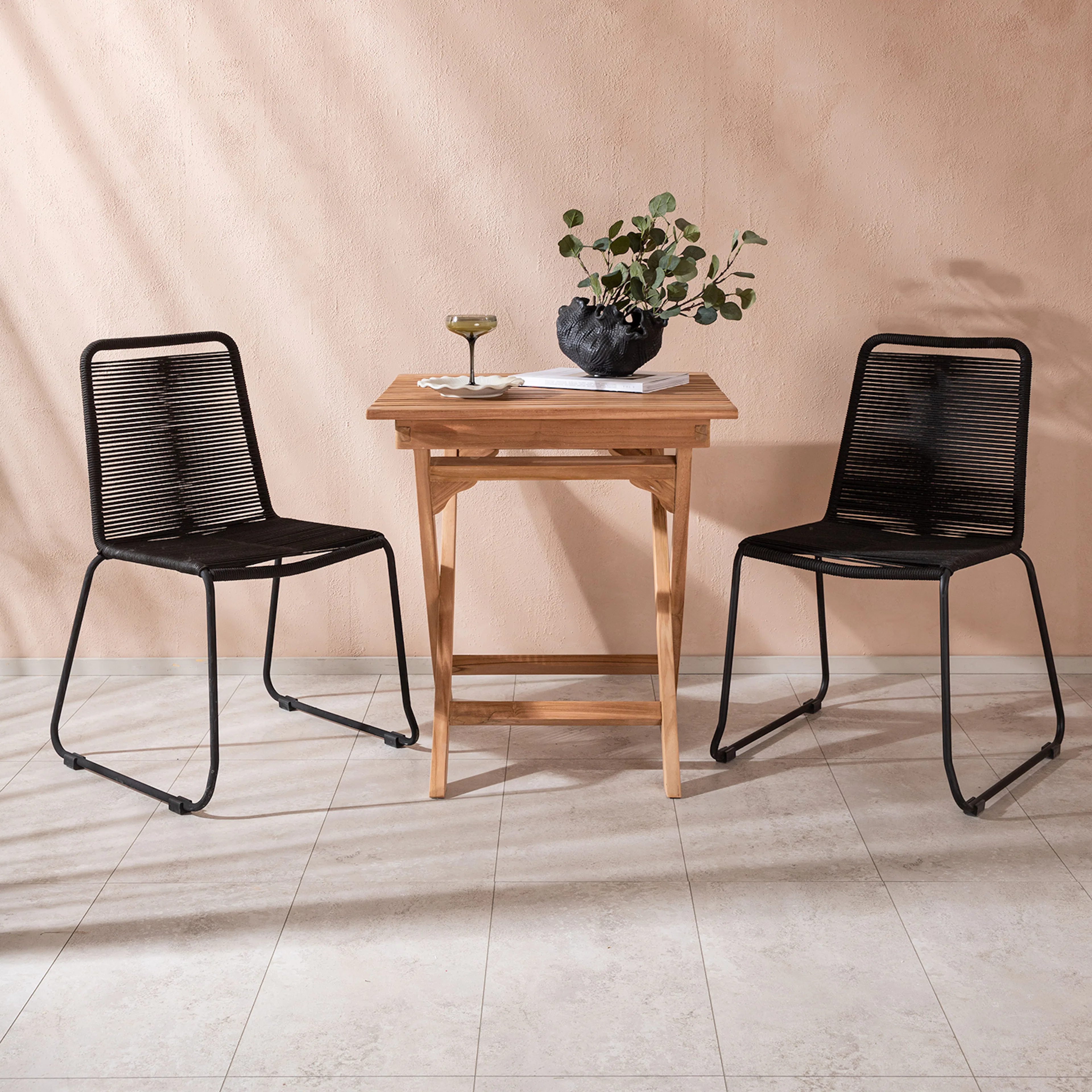 Matgrupp Venture Home Ghana Teak 70x70 cm med 2 Lindos Stapelstolar