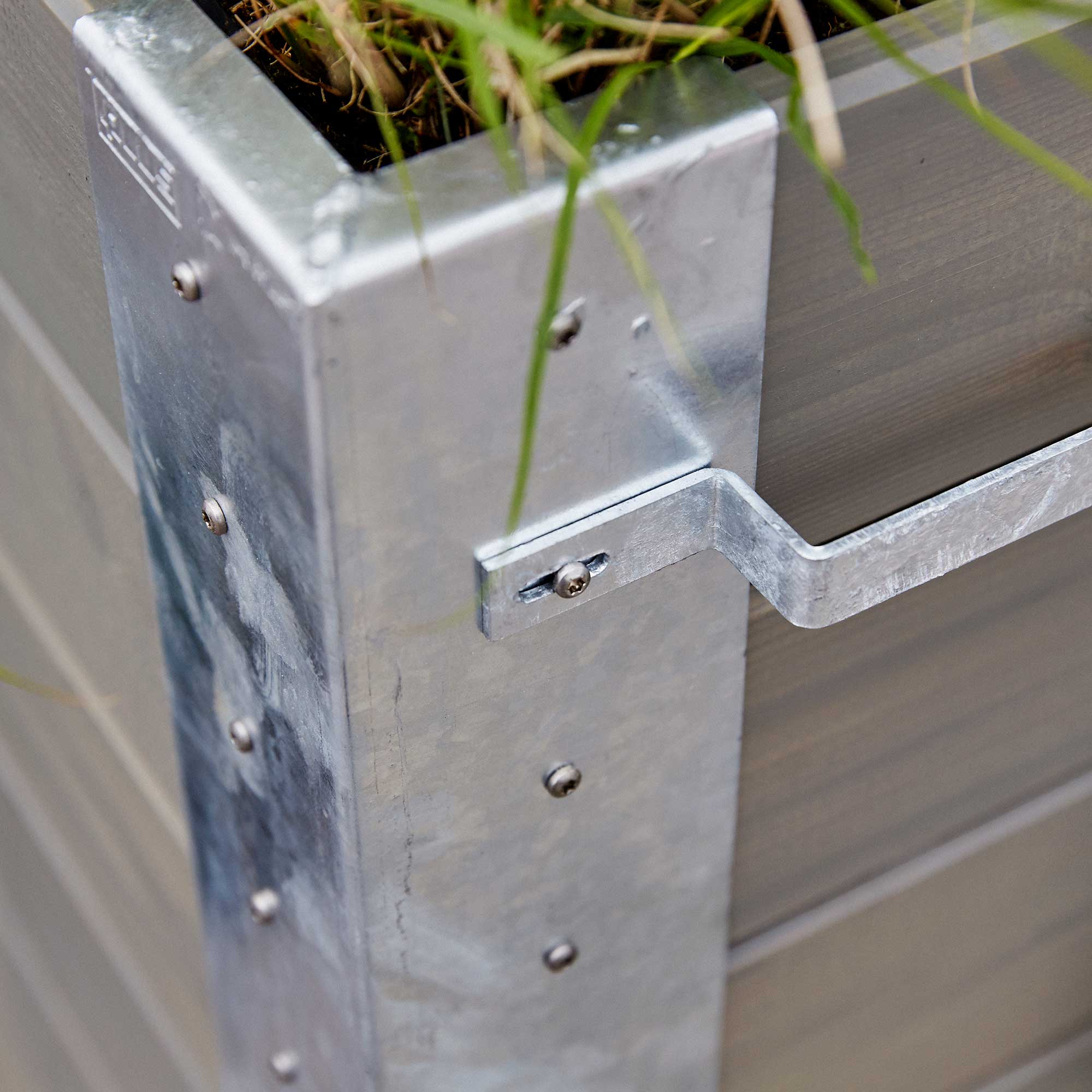 CUBIC Blomlåda Gråbrun