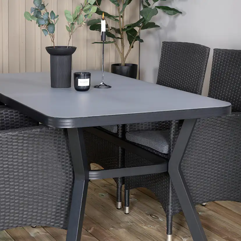 Matgrupp Venture Home Vyn med 4 Mani Matstolar