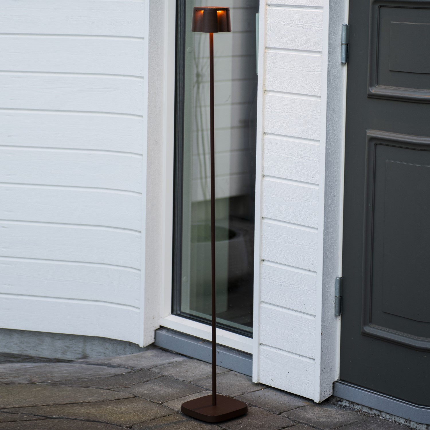 Golvlampa Gnosjö Konstsmide Nice USB