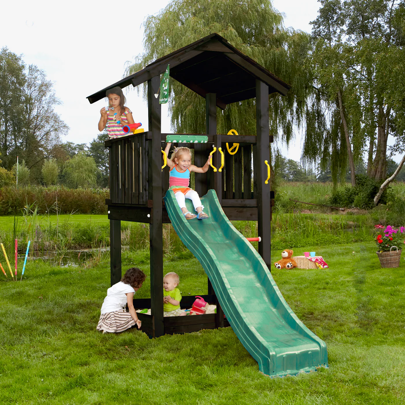 Lektorn Jungle Gym Casa inkl. rutschkana, grundmålat svart