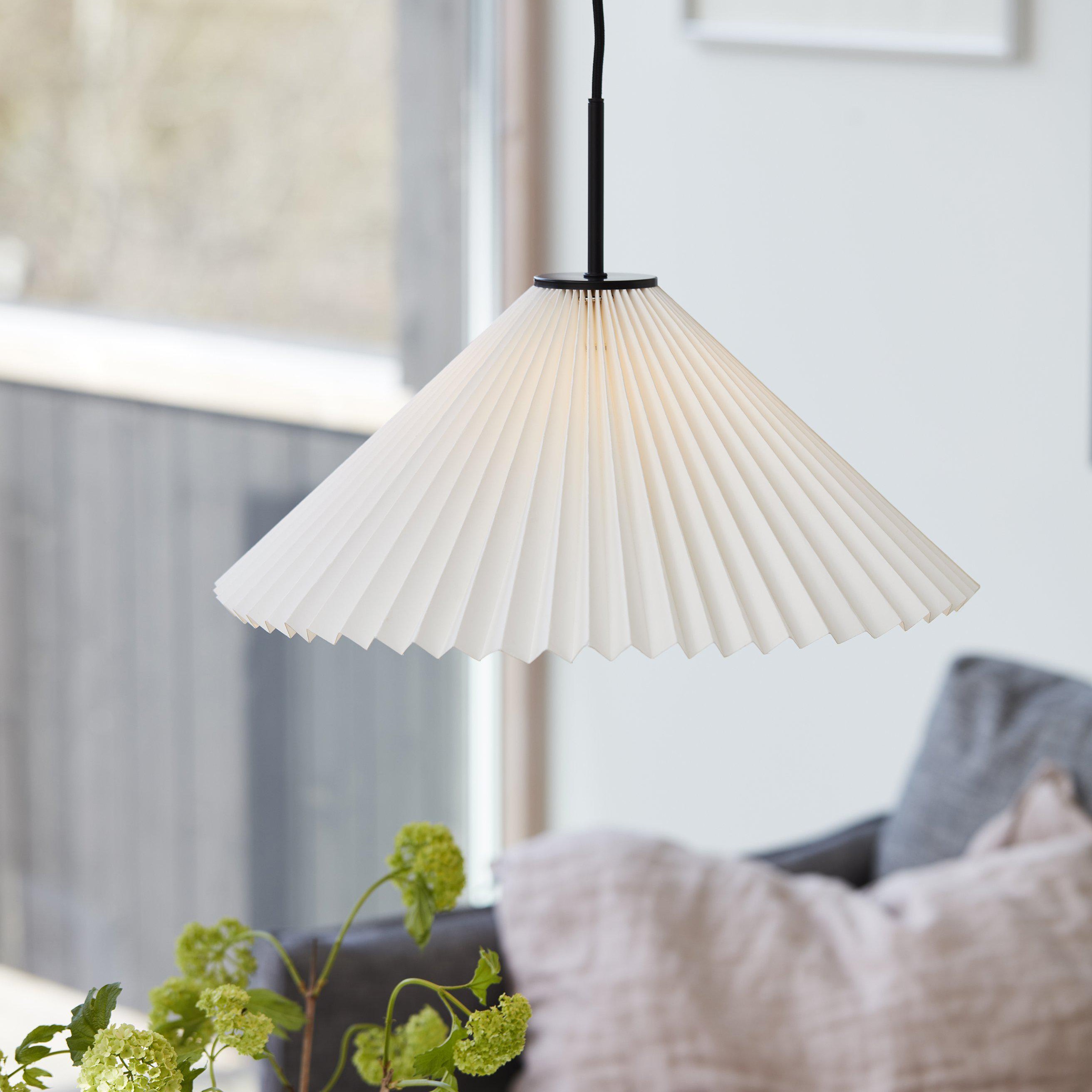 Taklampa PR Home Polly