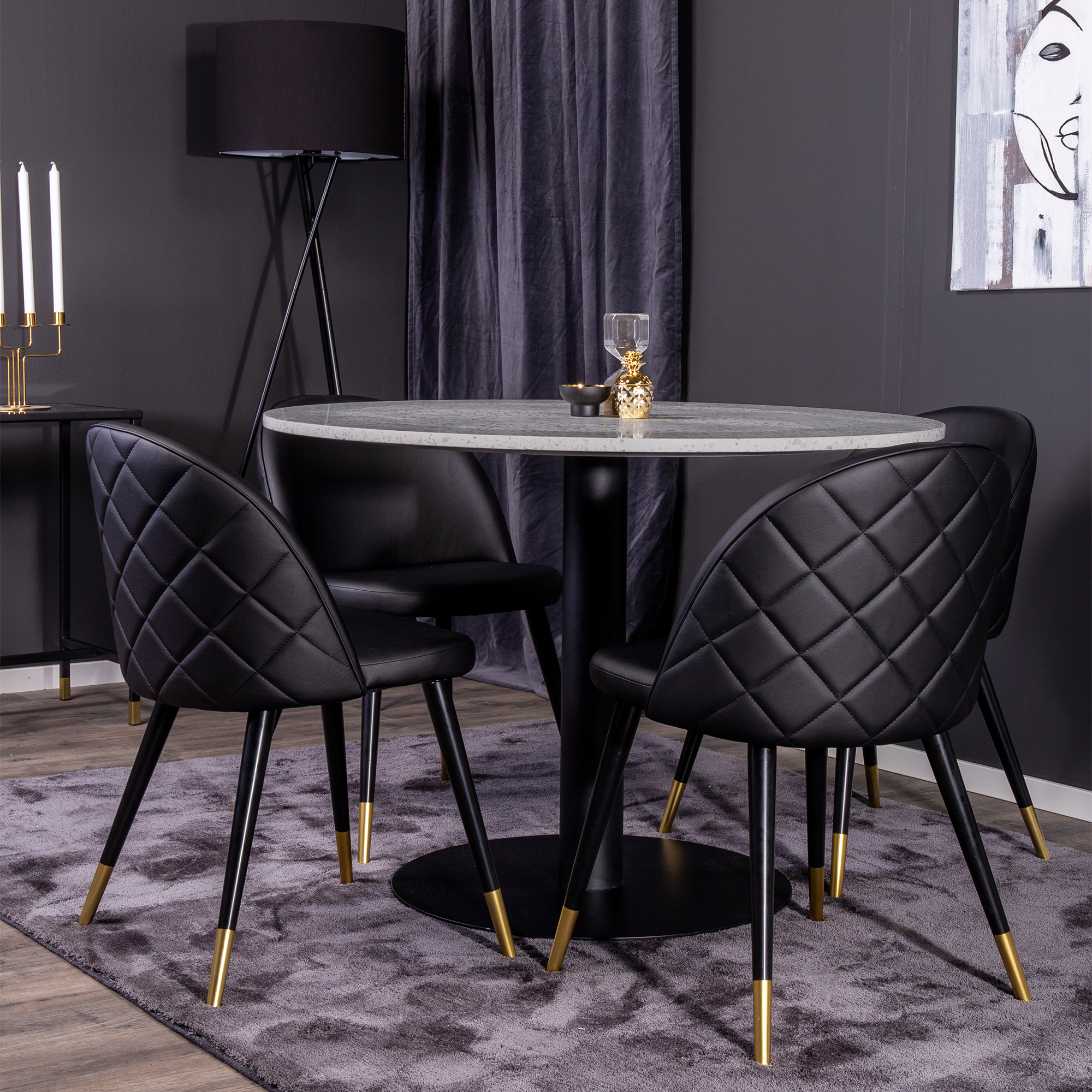 Matgrupp Venture Home Roxanna med 4 Valentina Stolar Läder