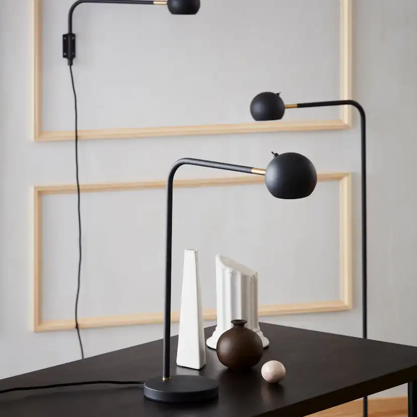 YES! golvlampa Svart