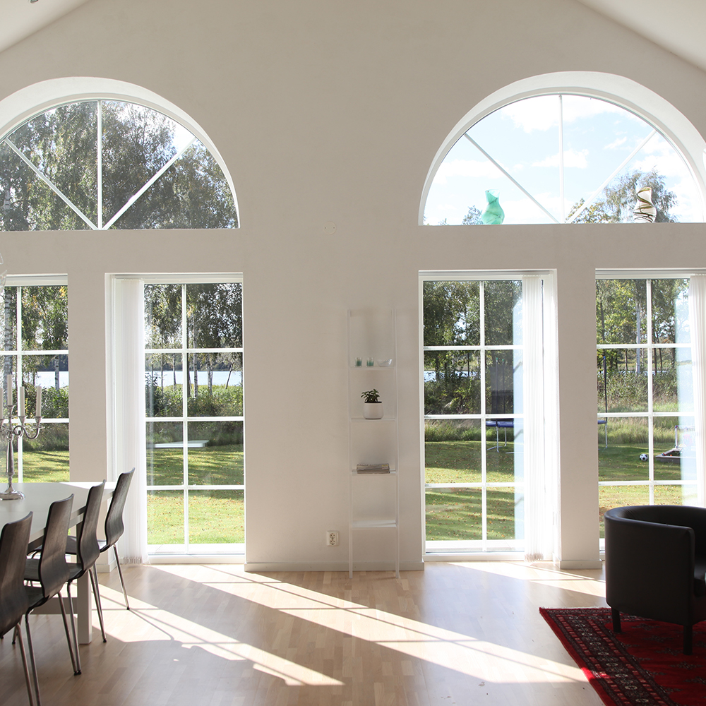 Fönster Fri Form DekorFönster Outline Fast Karm Halvcirkel Enkelglas Vitmålat