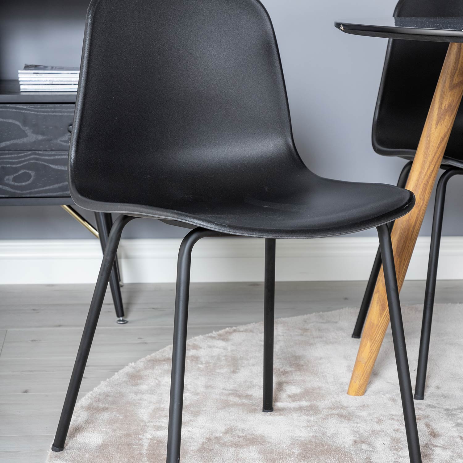 Matgrupp Venture Home Plake med 4 Ardi Stolar Runt