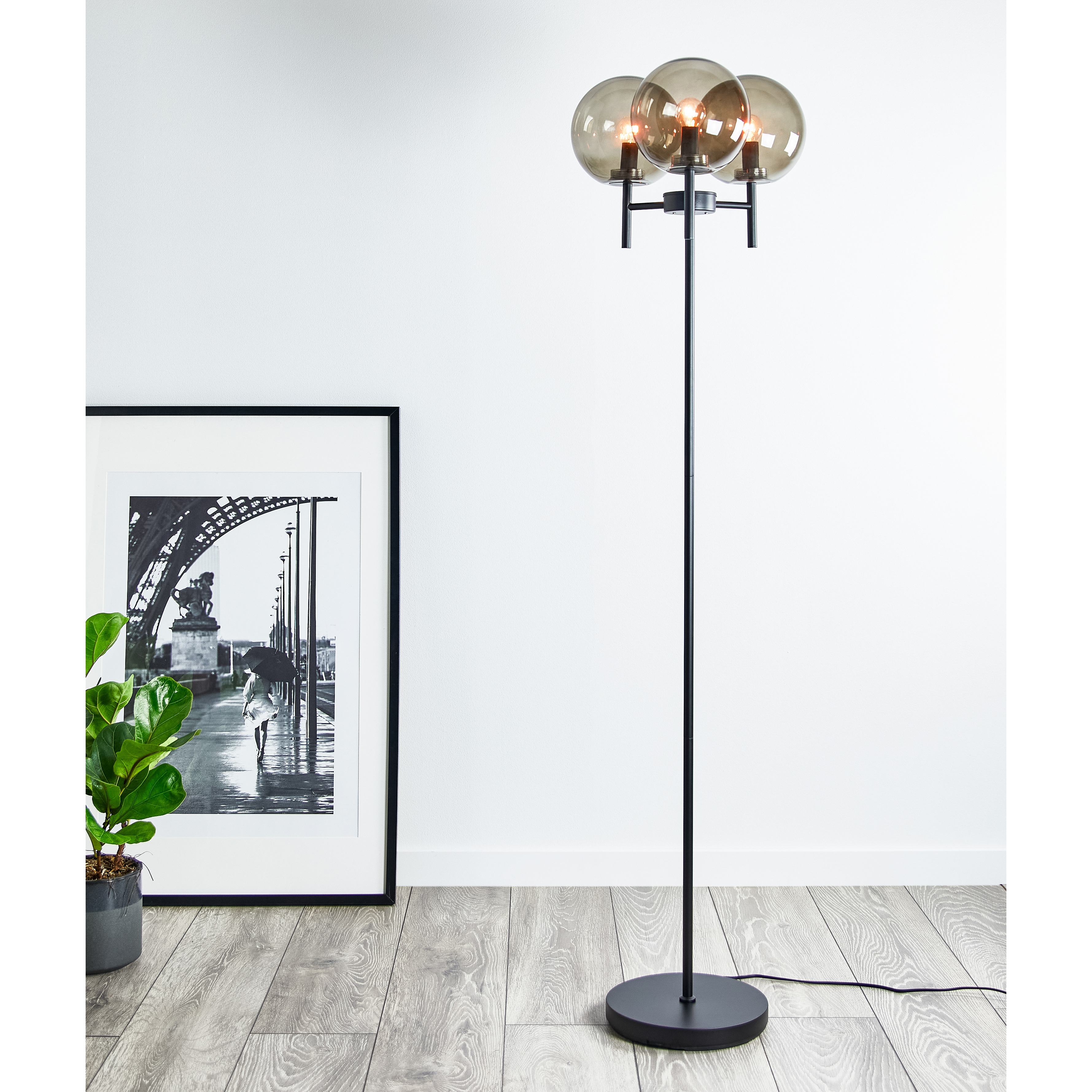 Golvlampa Markslöjd Crown