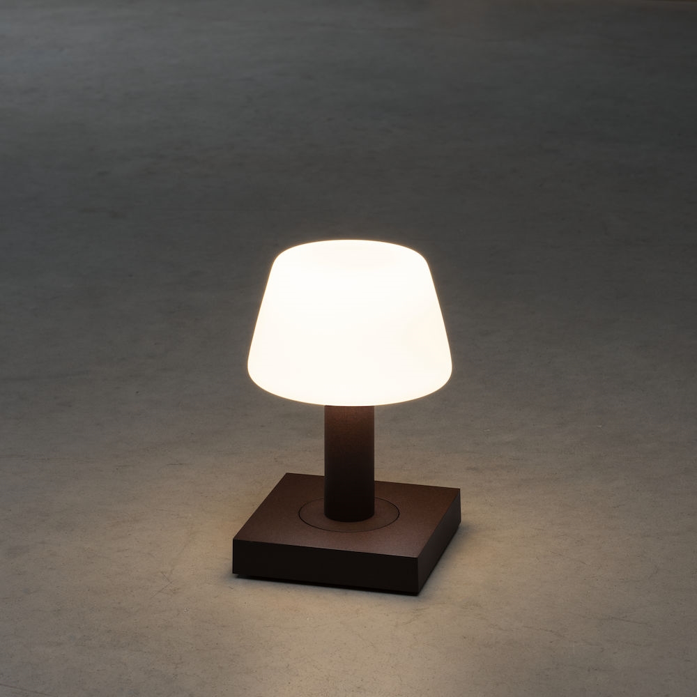 Bordslampa Gnosjö Konstsmide Monaco USB