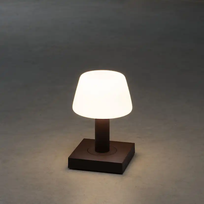 Bordslampa Gnosjö Konstsmide Monaco USB